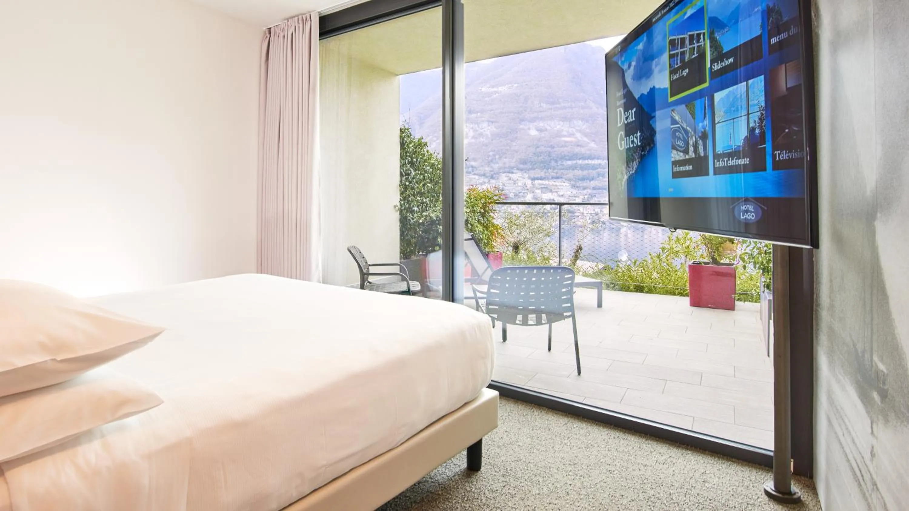 Photo of the whole room, Bed in Hotel Lago