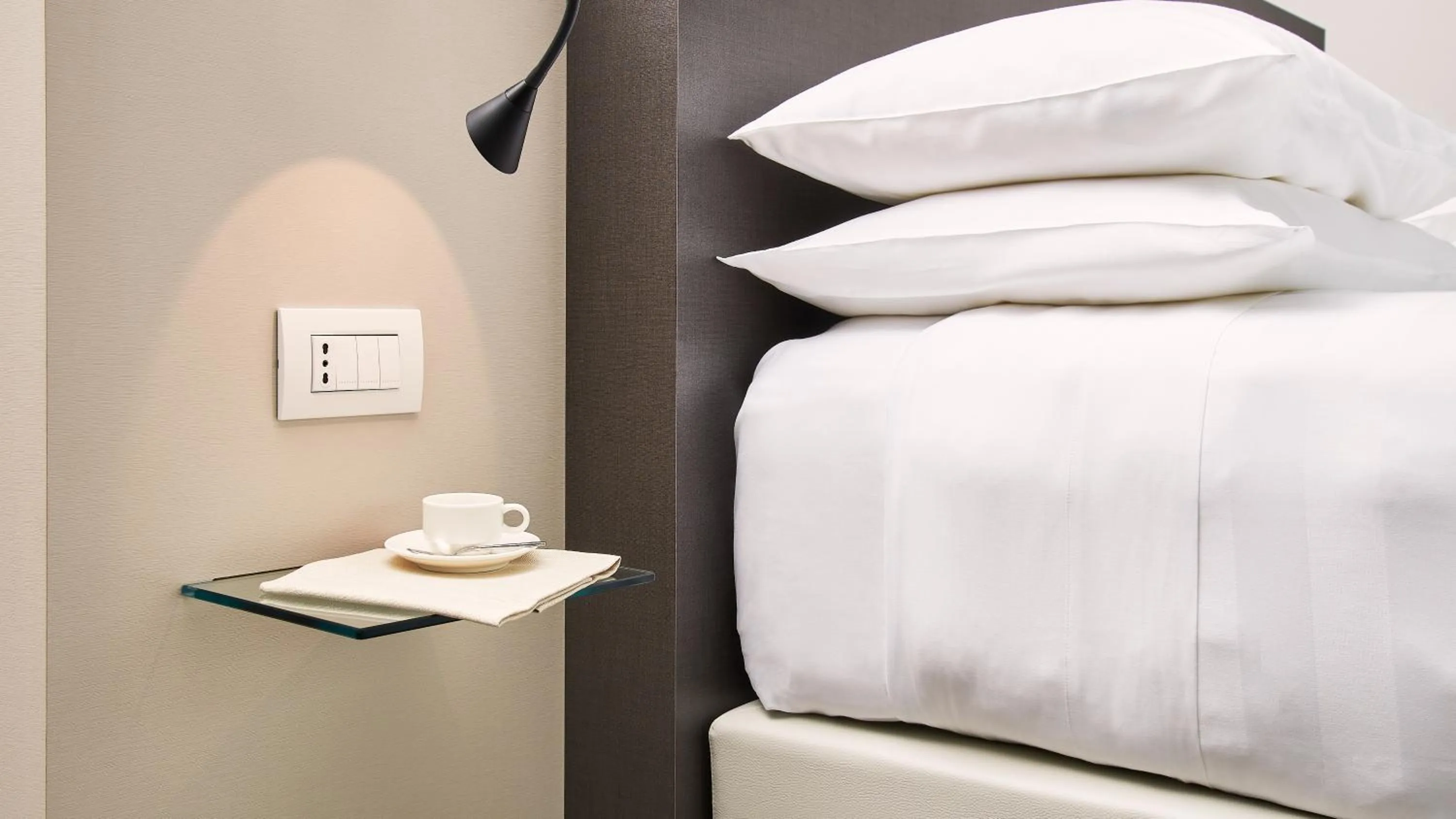 Decorative detail, Bed in Hotel Lago