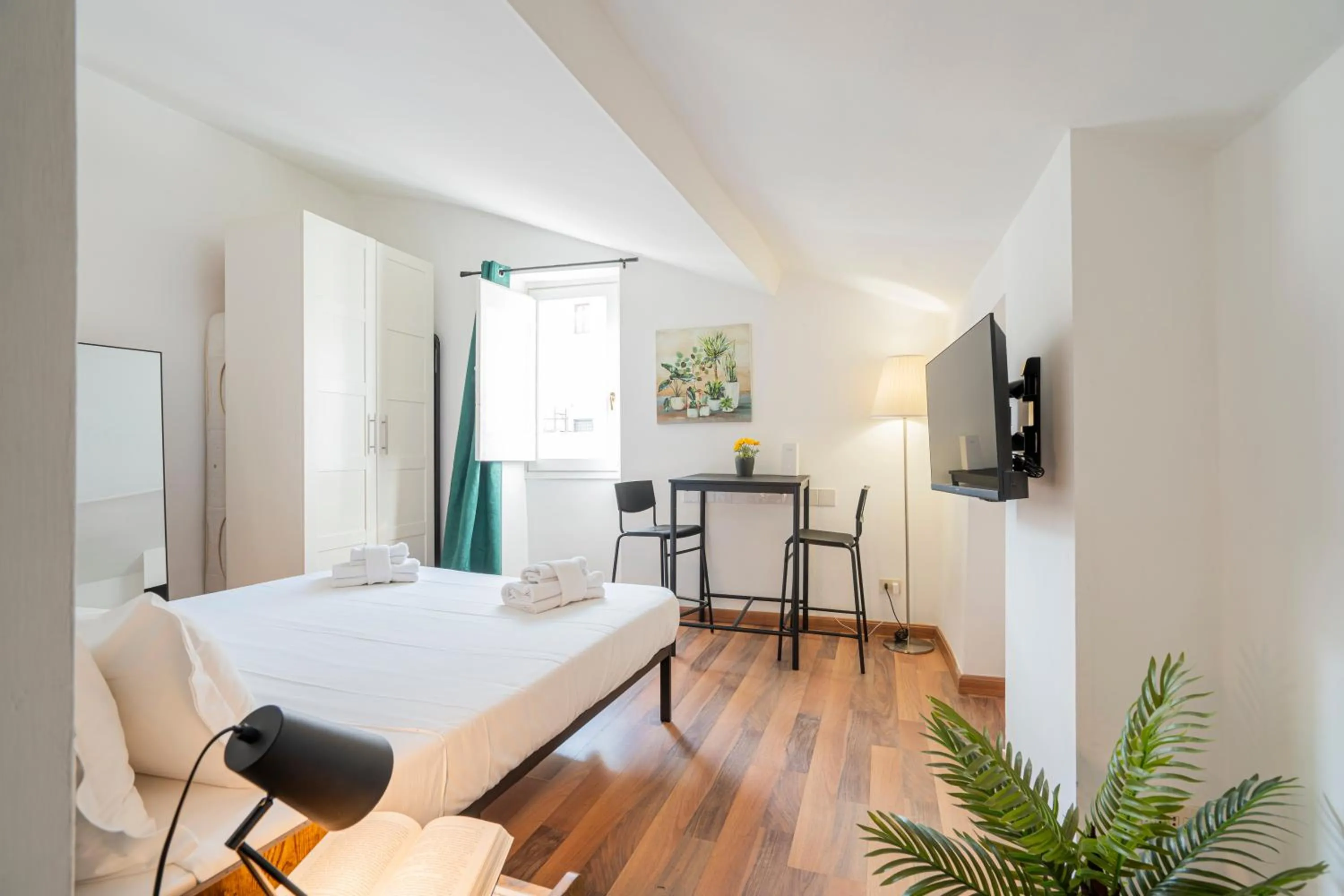 Bedroom, Bed in Campo de' Fiori 34