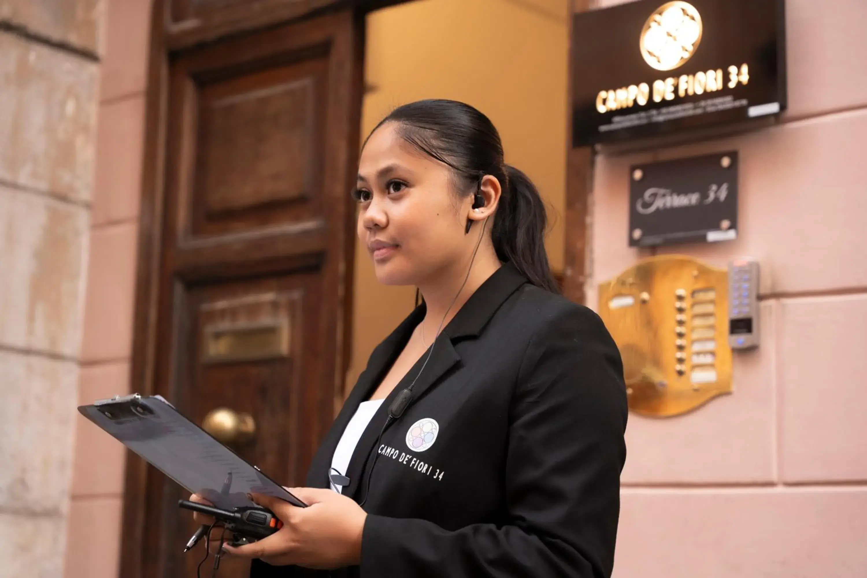 Facade/entrance in Campo de' Fiori 34 Facade/entrance in Campo de' Fiori 34