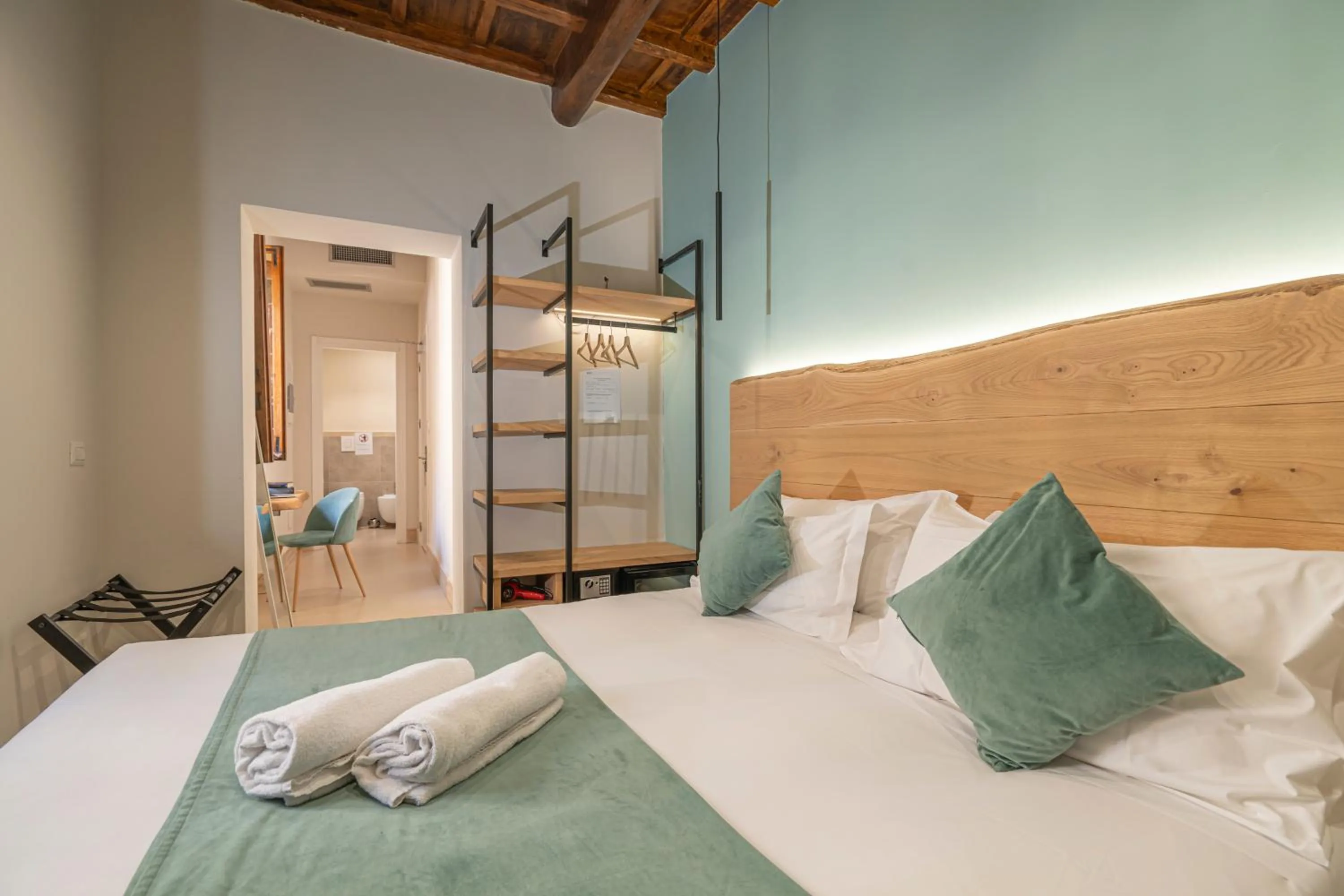 Bedroom, Bed in Campo de' Fiori 34