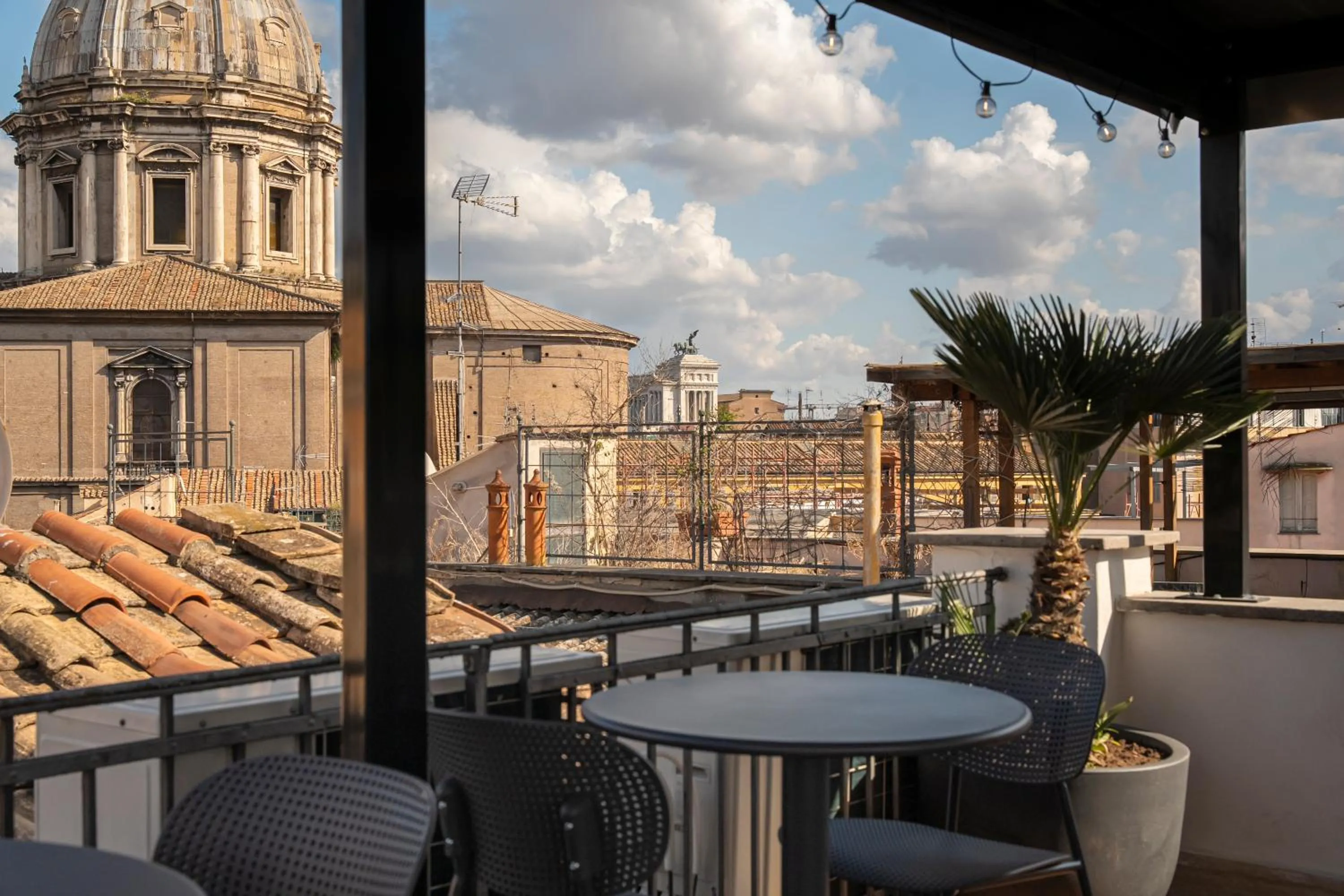 Bird's eye view in Campo de' Fiori 34