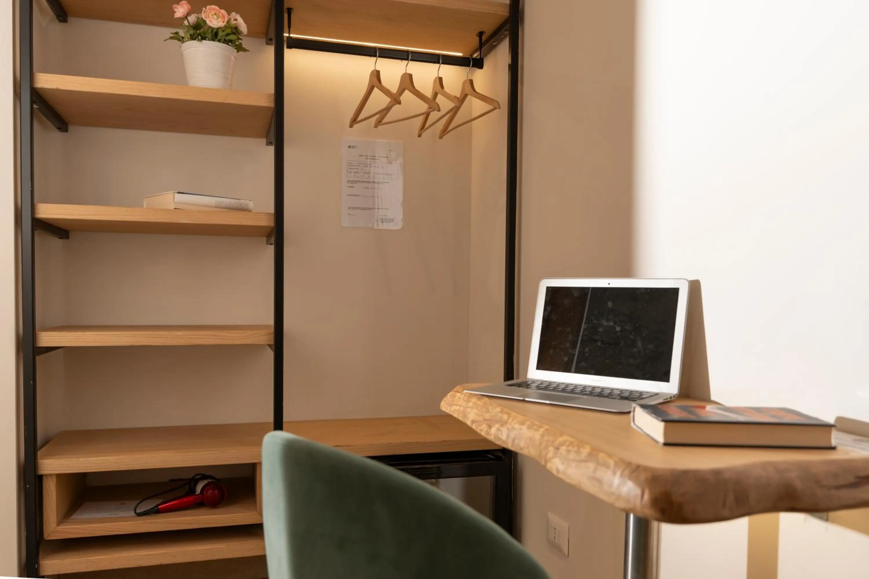 wardrobe in Campo de' Fiori 34