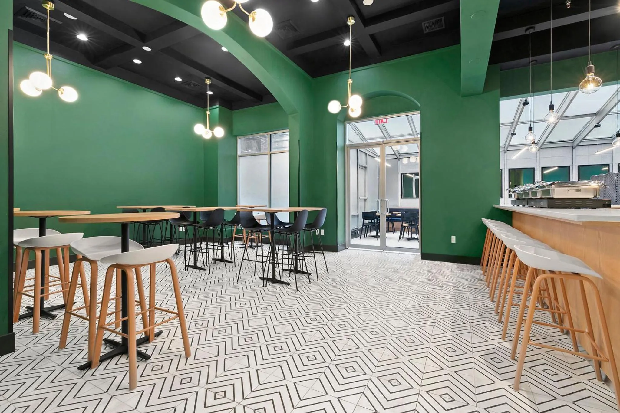 Restaurant/places to eat in Holiday Inn Manhattan 6th Ave - Chelsea by IHG