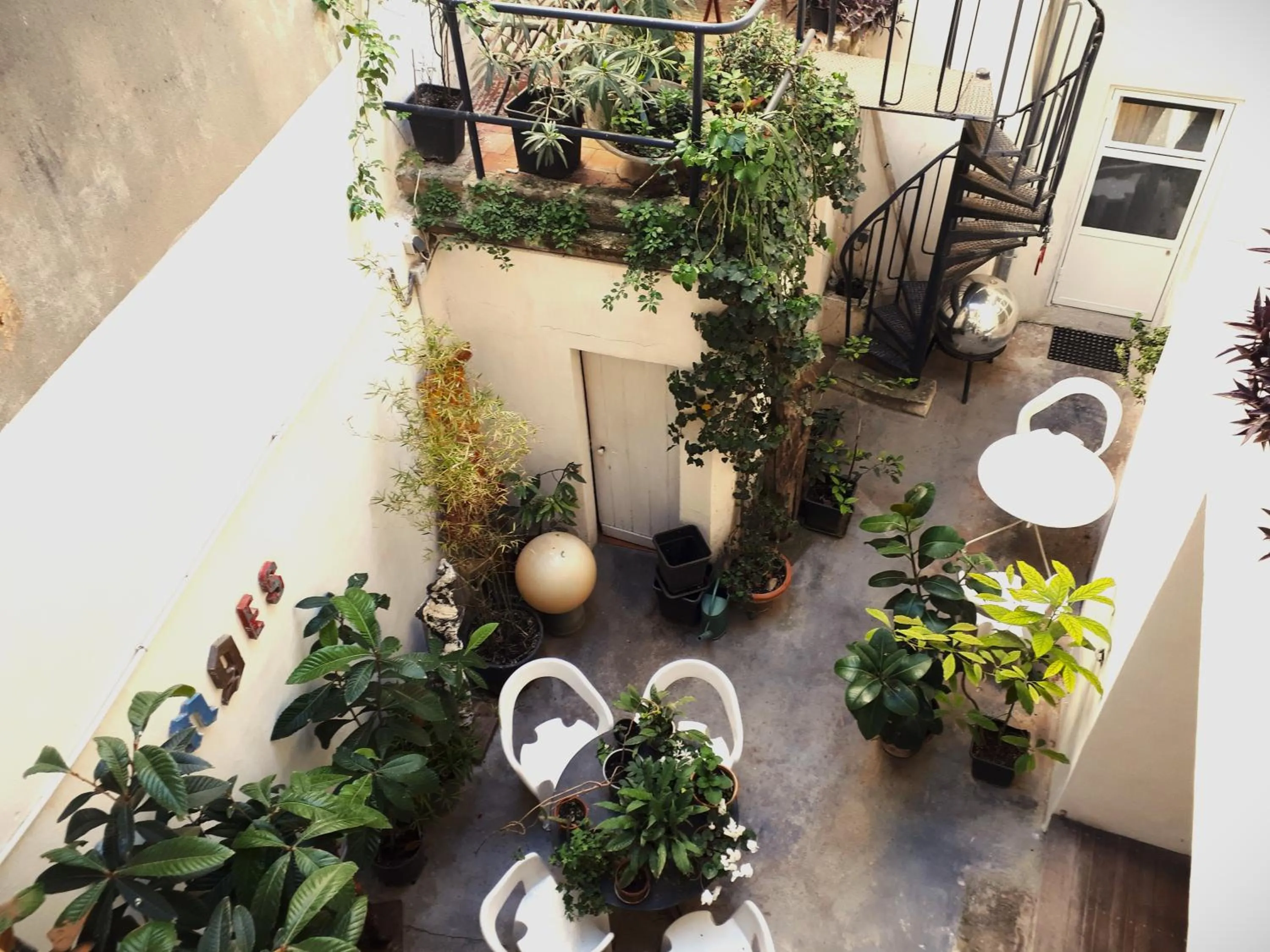 Garden view in Ô Anges