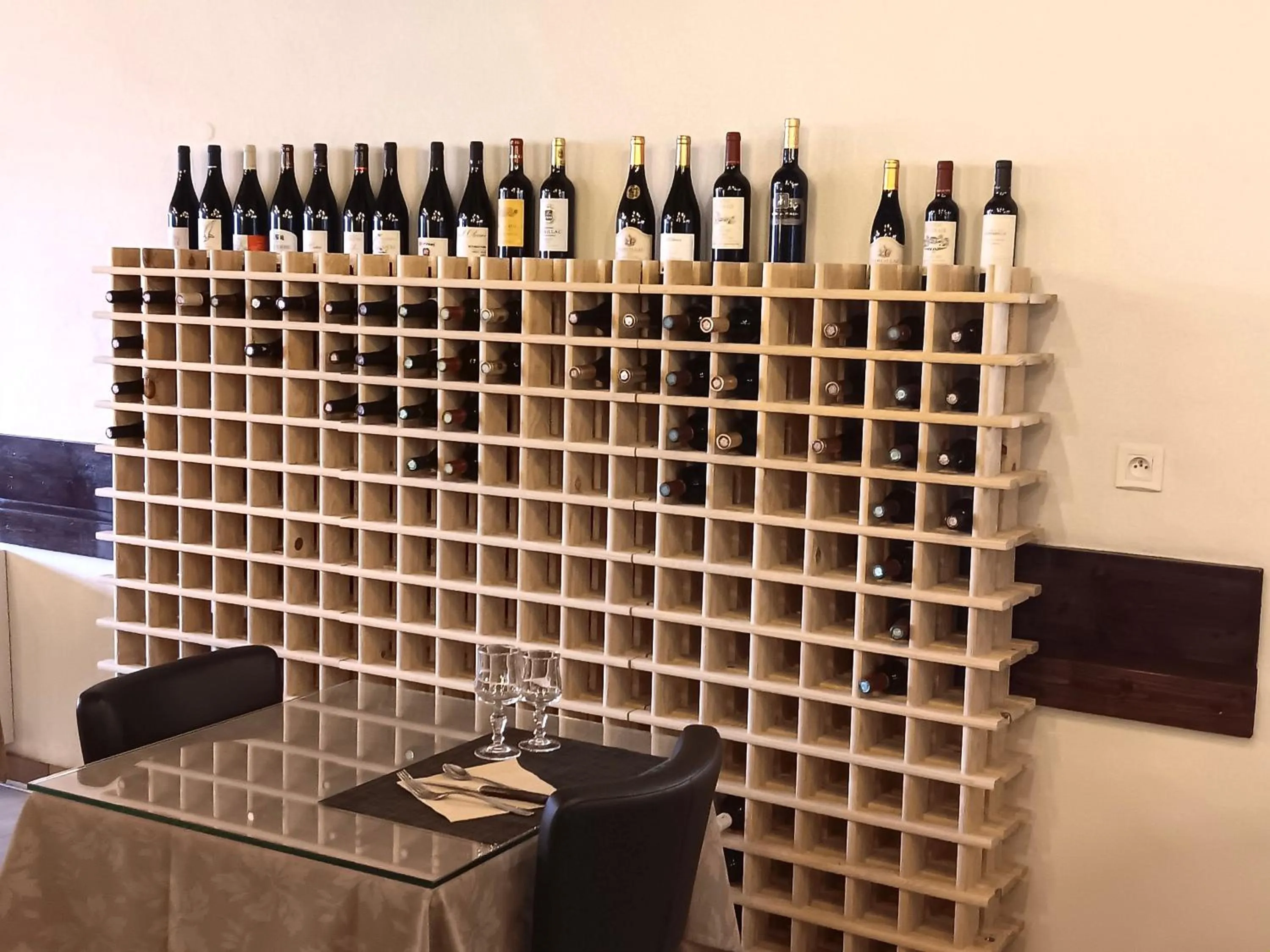 Restaurant/places to eat in Logis Hôtel Restaurant Le Palous