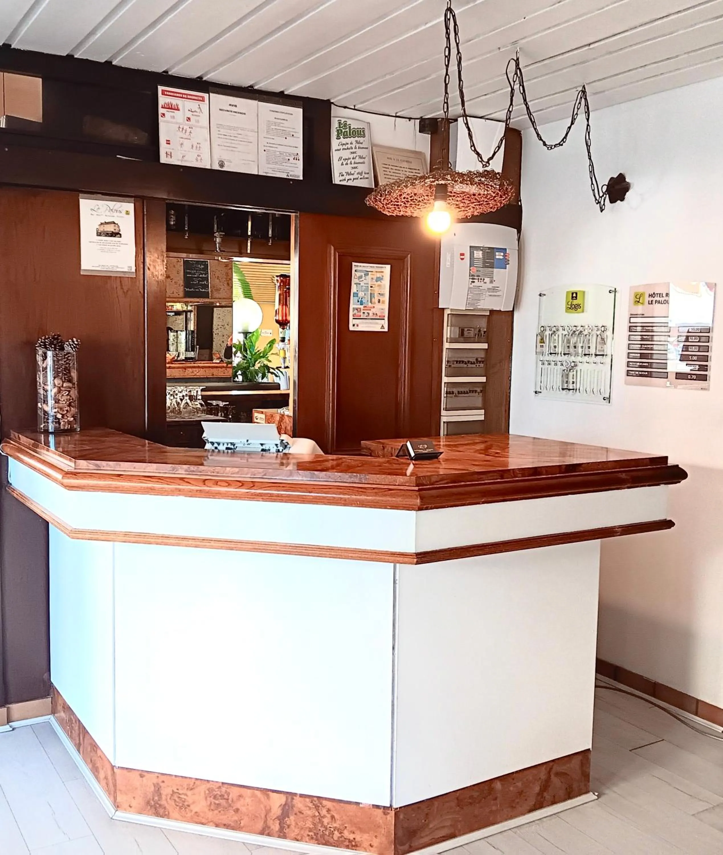 Logis Hôtel Restaurant Le Palous