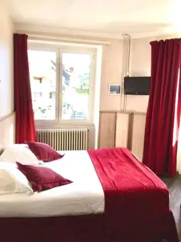 Bedroom, Bed in Logis Hôtel Restaurant Le Palous Bedroom, Bed in Logis Hôtel Restaurant Le Palous