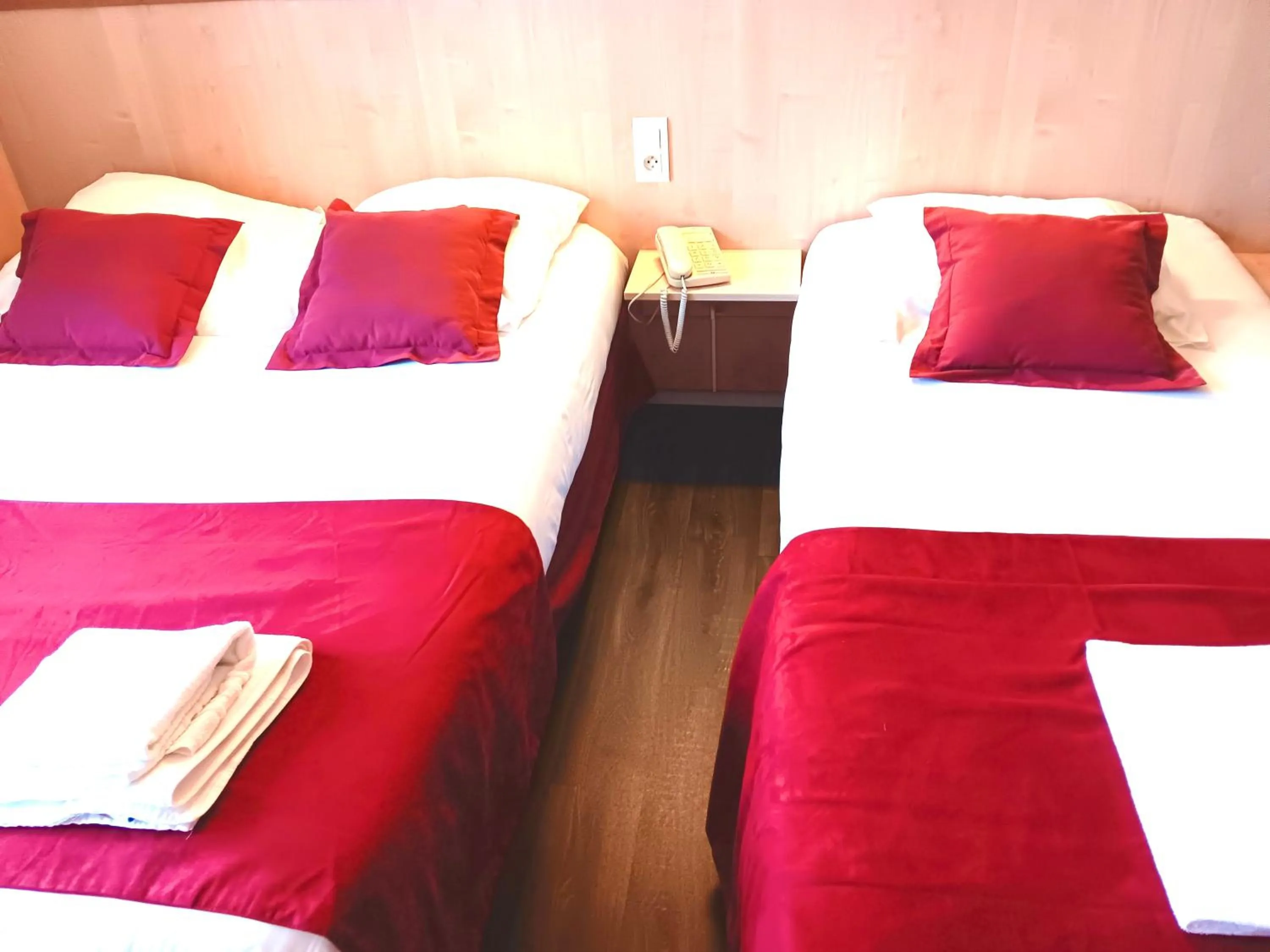 Bedroom, Bed in Logis Hôtel Restaurant Le Palous