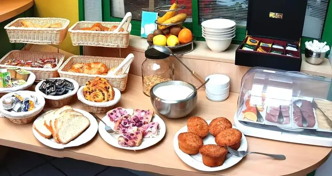 Breakfast in Logis Hôtel Restaurant Le Palous Breakfast in Logis Hôtel Restaurant Le Palous