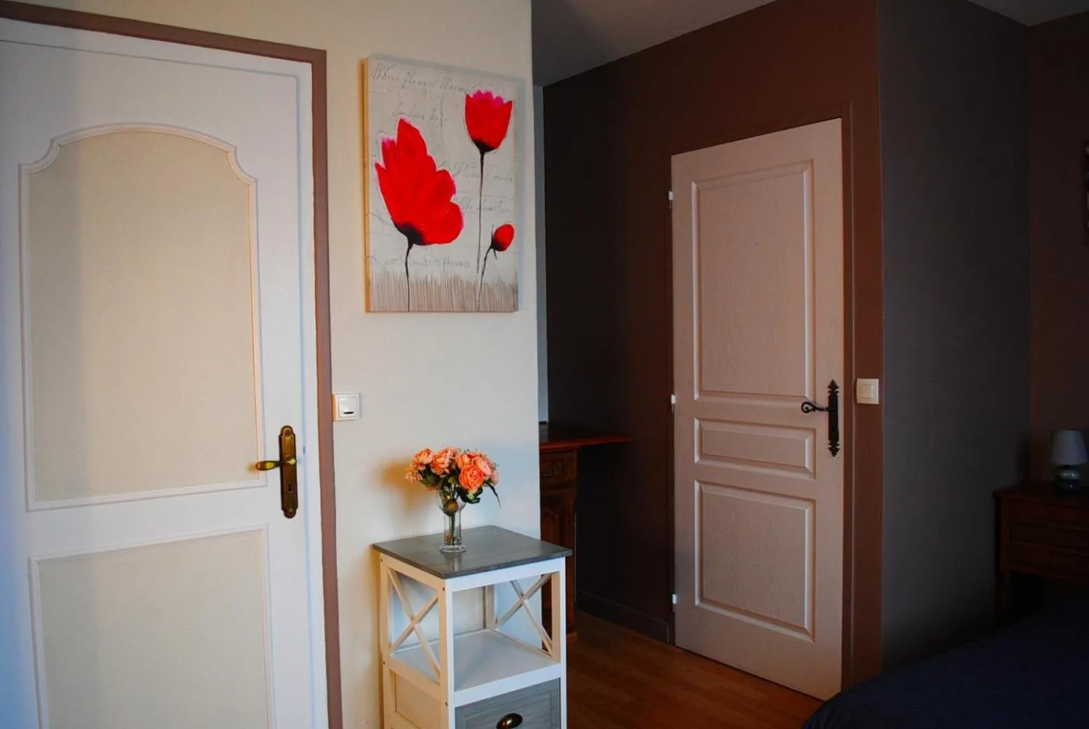 Photo of the whole room, Bed in Le Moulin Garnier