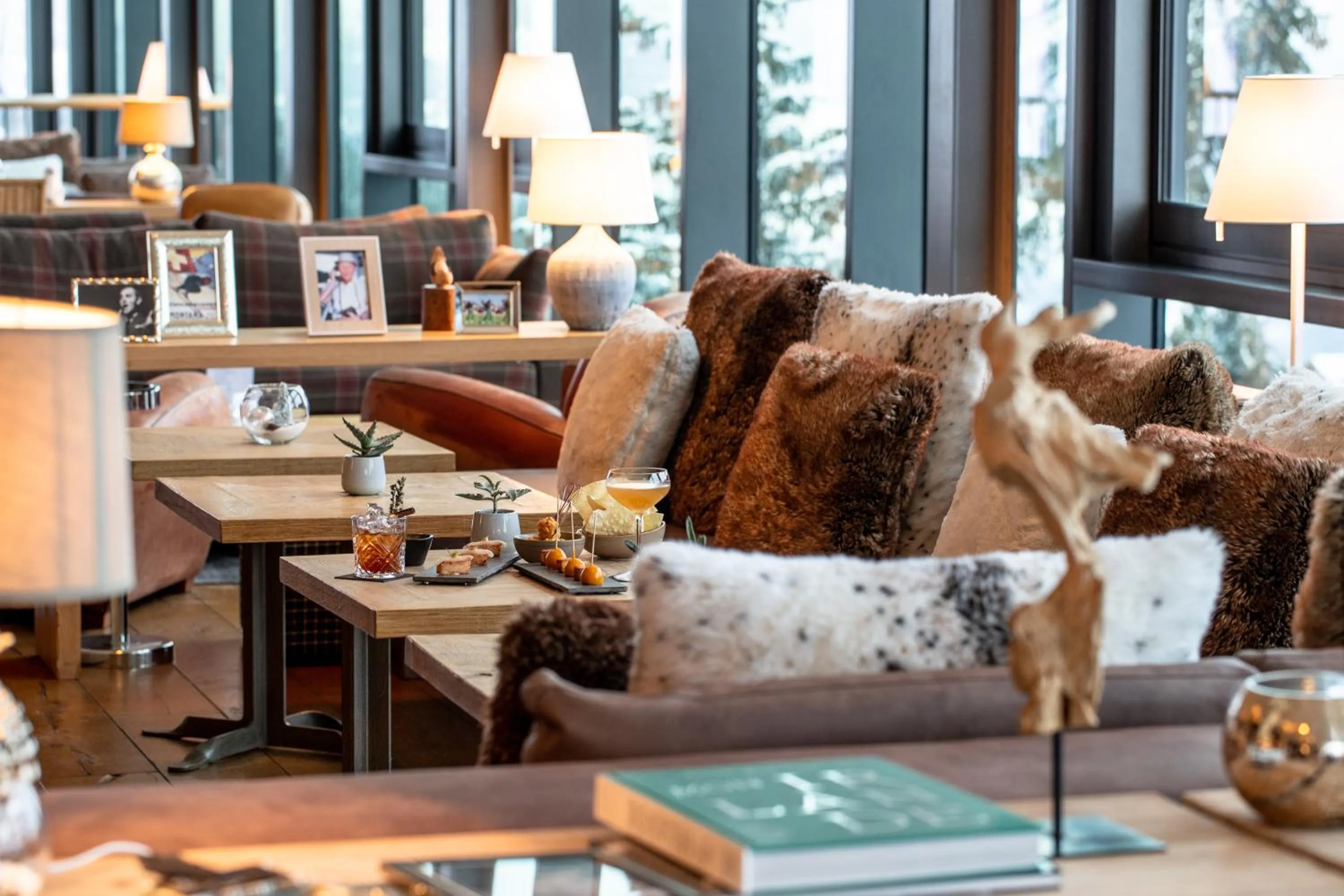 Lounge or bar in Crans Ambassador