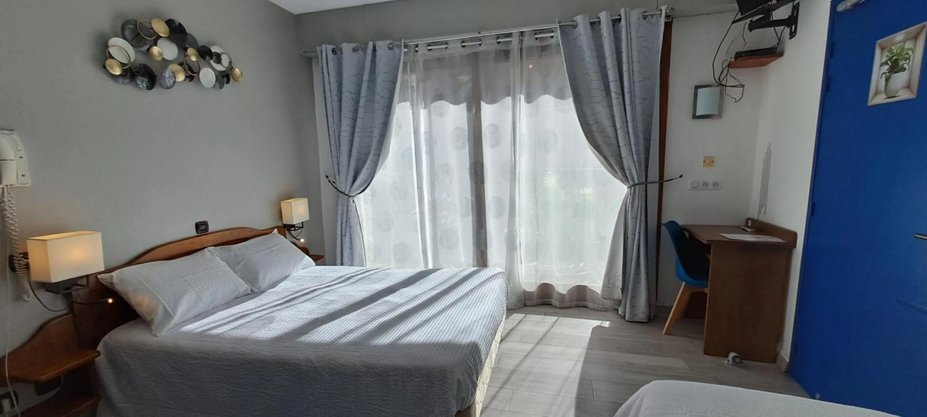 Bedroom, Bed in Logis Hôtel restaurant Auberge de la Cascade