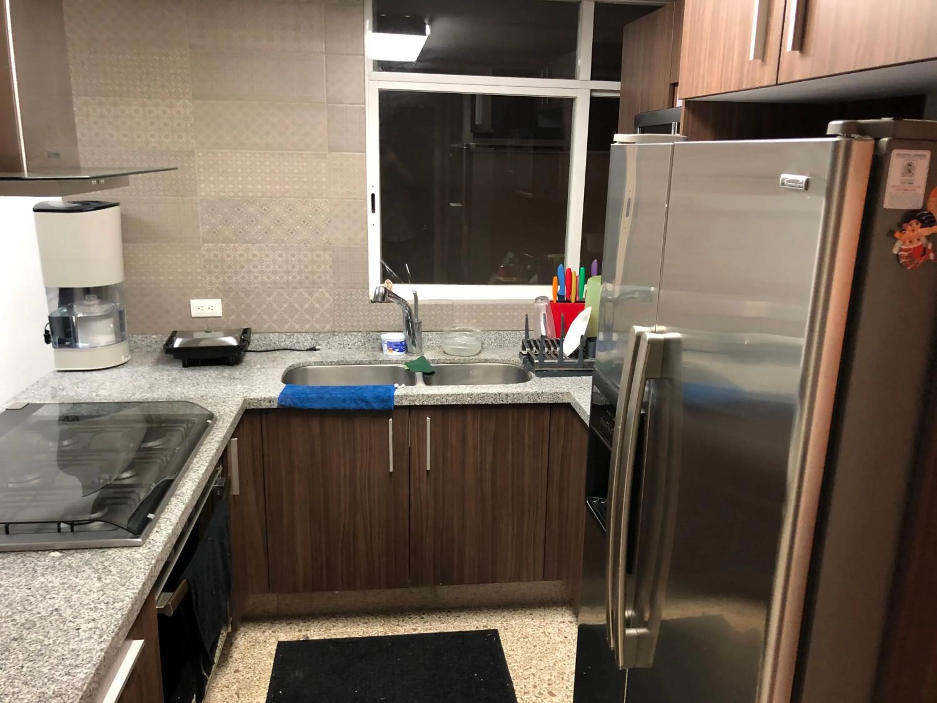 Communal kitchen in Caravansaro Vazquez de Mella 347 Polanco