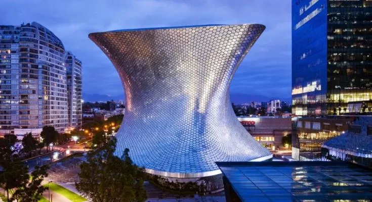 Nearby landmark in Caravansaro Vazquez de Mella 347 Polanco