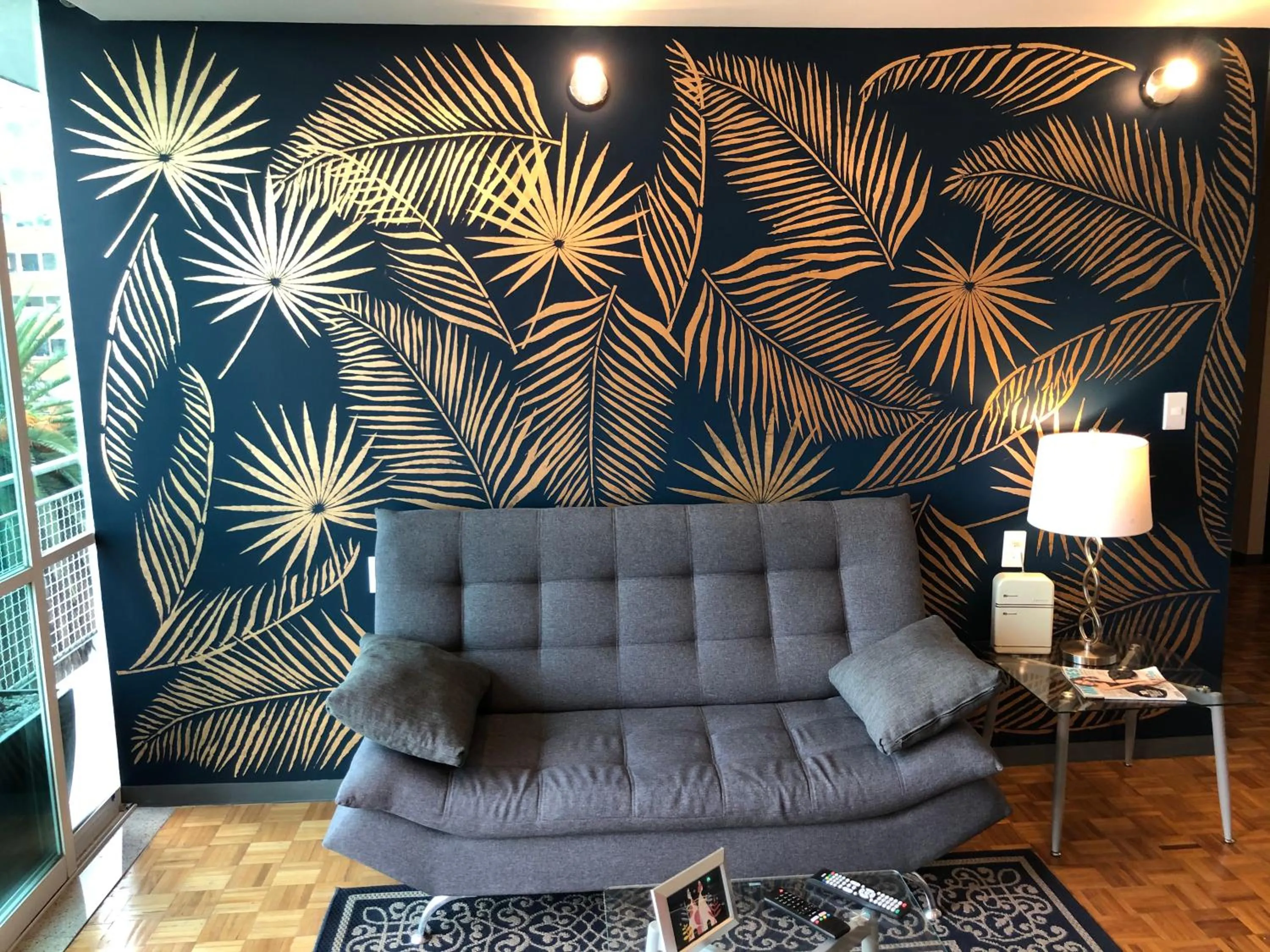 Communal lounge/ TV room in Caravansaro Vazquez de Mella 347 Polanco