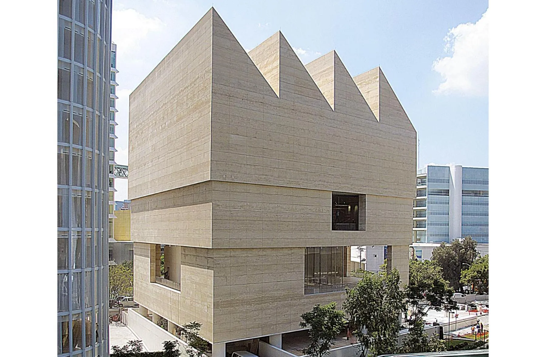 Caravansaro Vazquez de Mella 347 Polanco