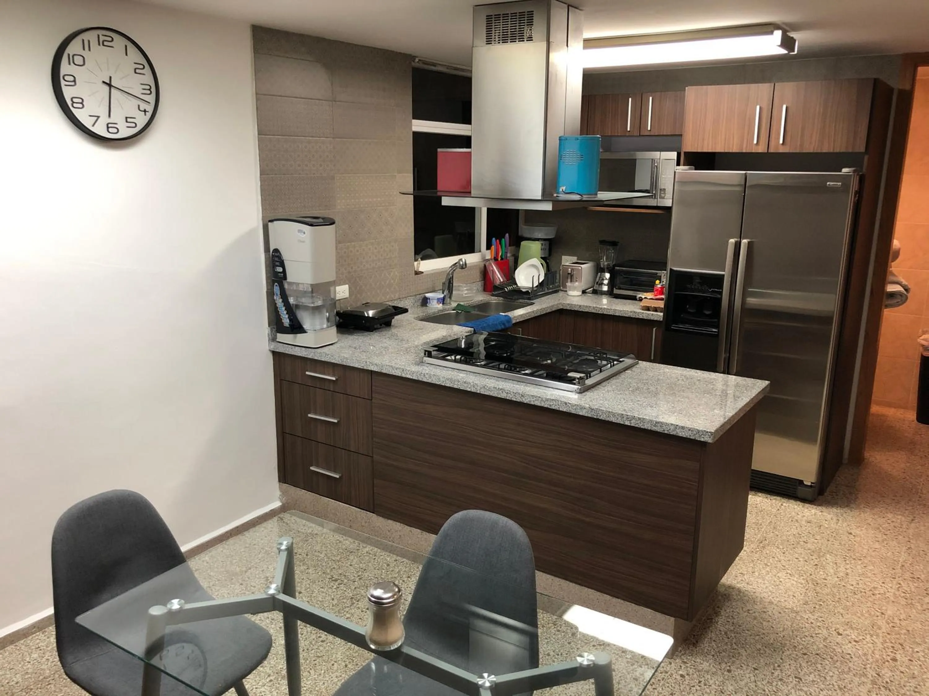 Communal kitchen in Caravansaro Vazquez de Mella 347 Polanco