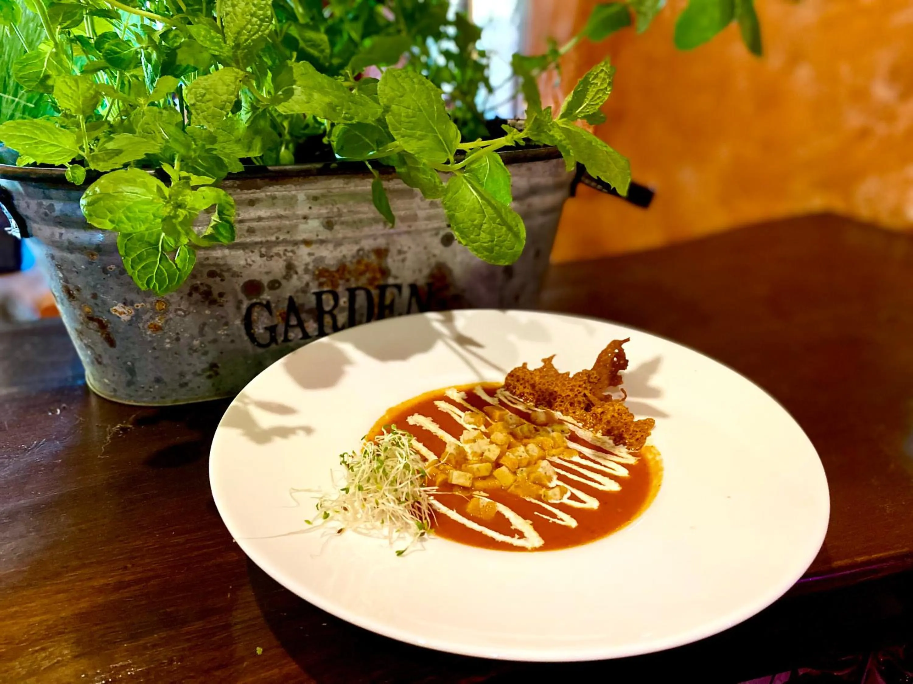 Restaurant/places to eat in Troll