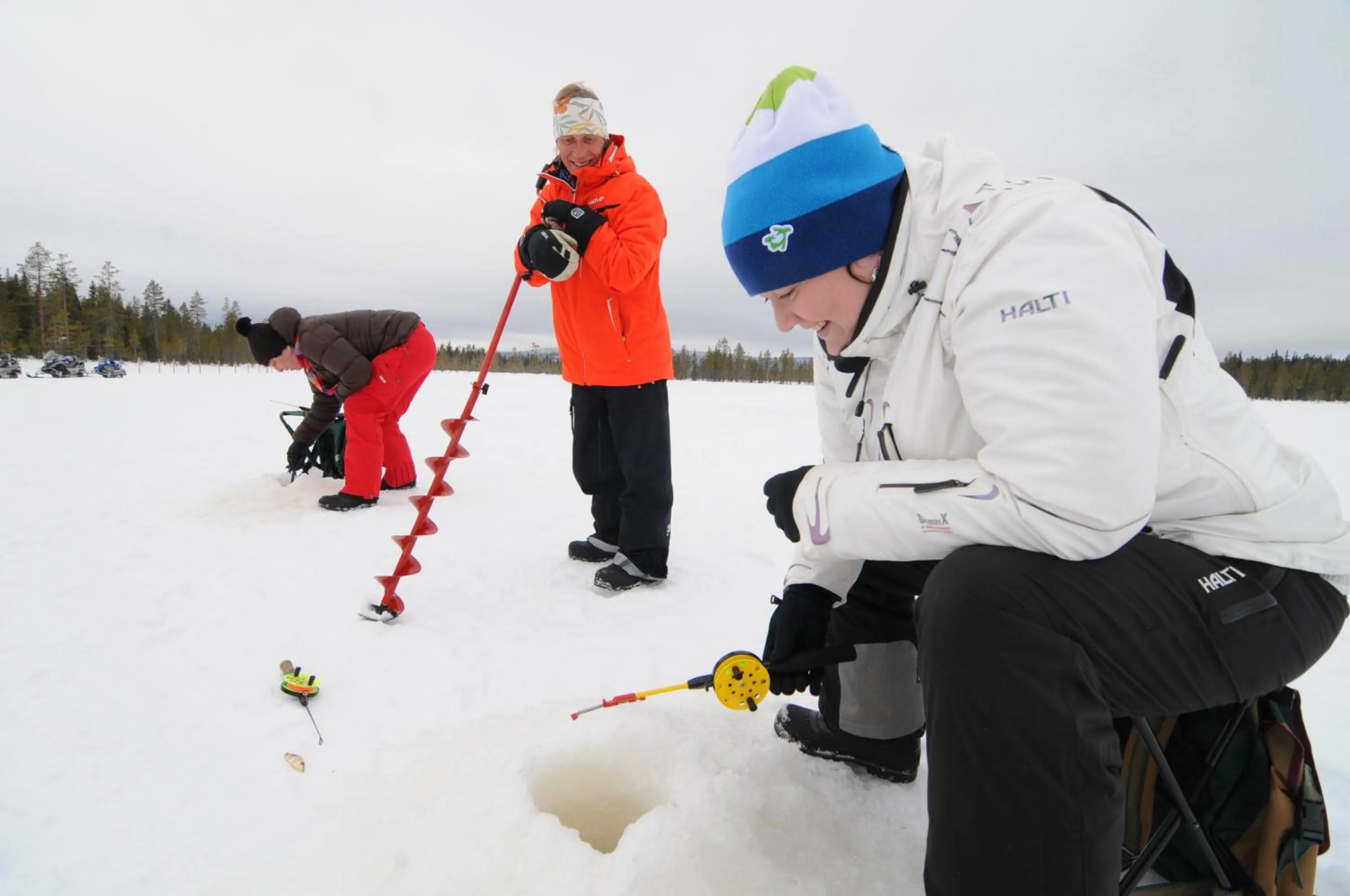 Fishing in Arctic Shaman Adventures -Jurtta