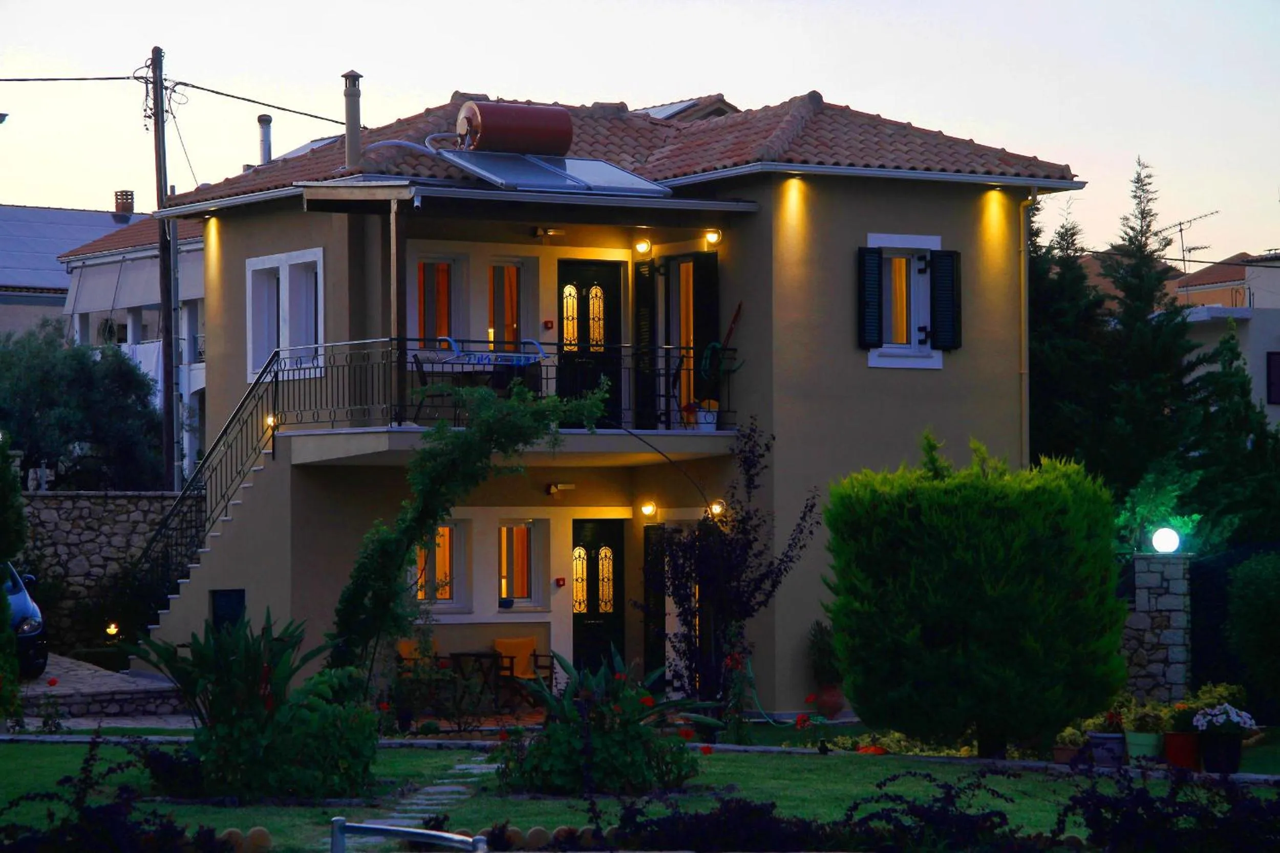 Facade/entrance in Saint Thomas Village