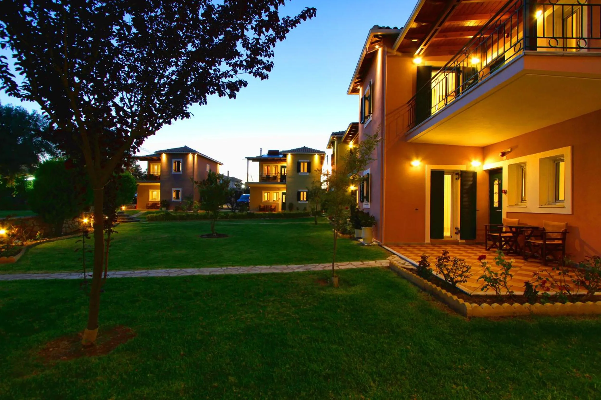 Facade/entrance in Saint Thomas Village