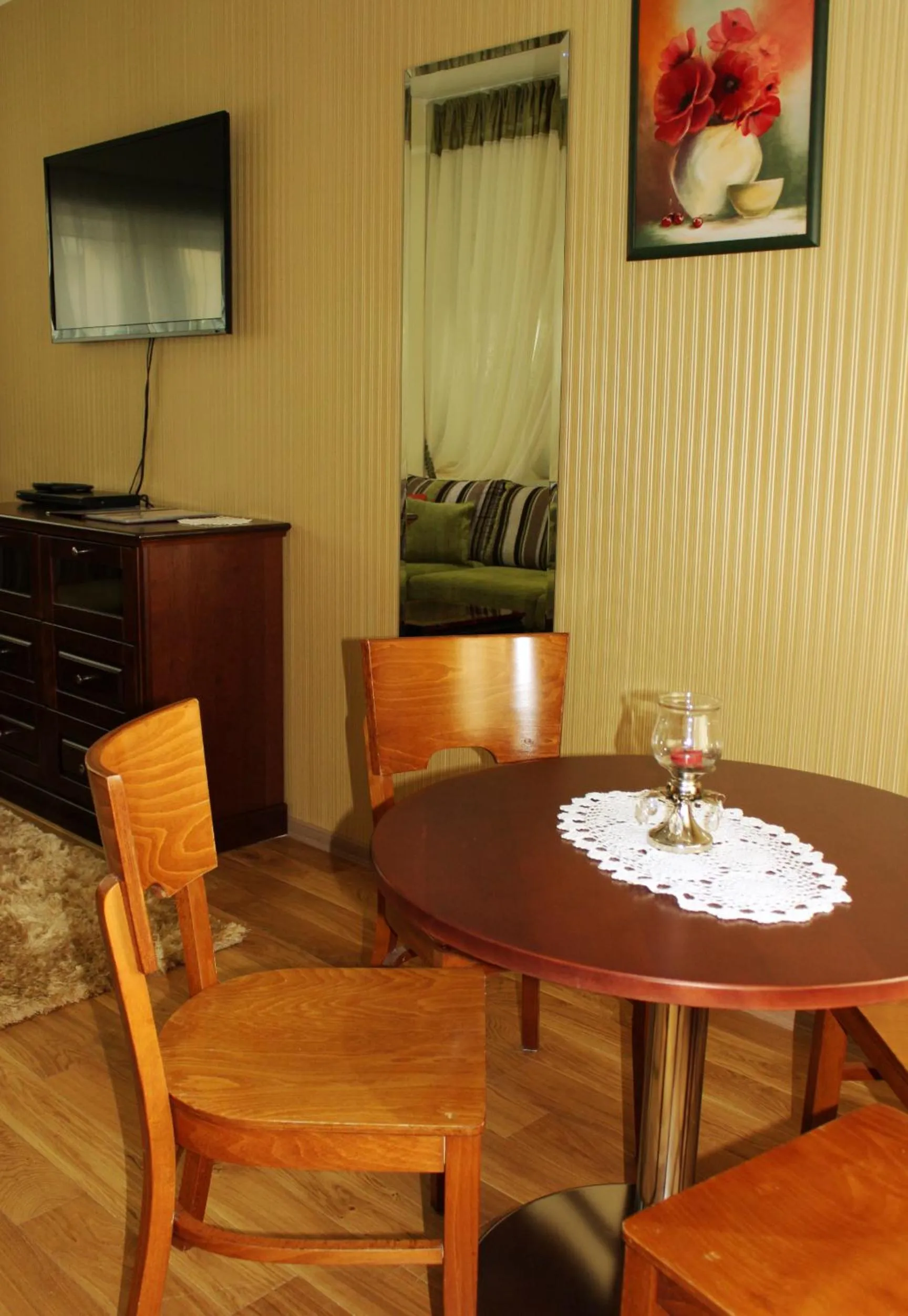 Dining area in Embrace Hotel & Apartments