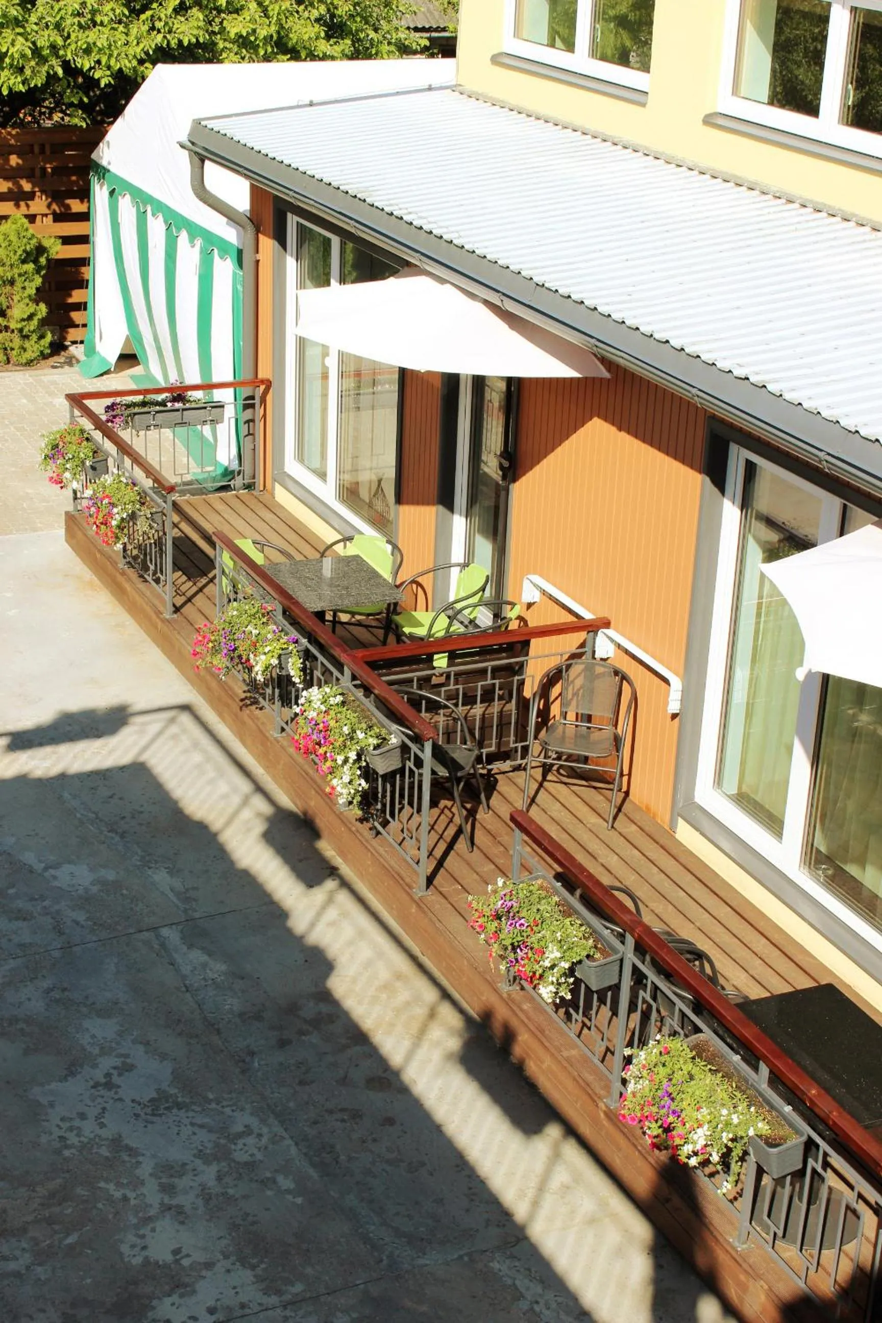 Balcony/Terrace in Embrace Hotel & Apartments
