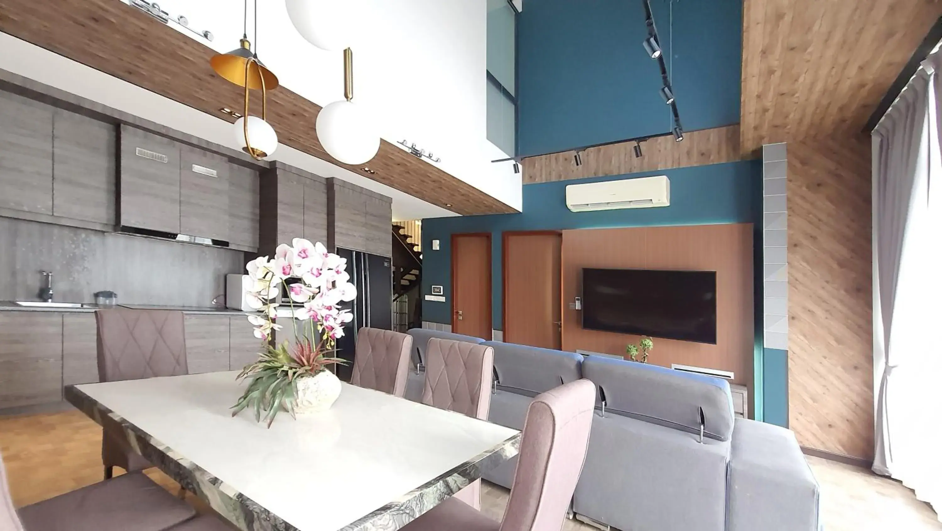 Duplex Apartment in ExpressionZ Suites KLCC Duplex Apartment in ExpressionZ Suites KLCC