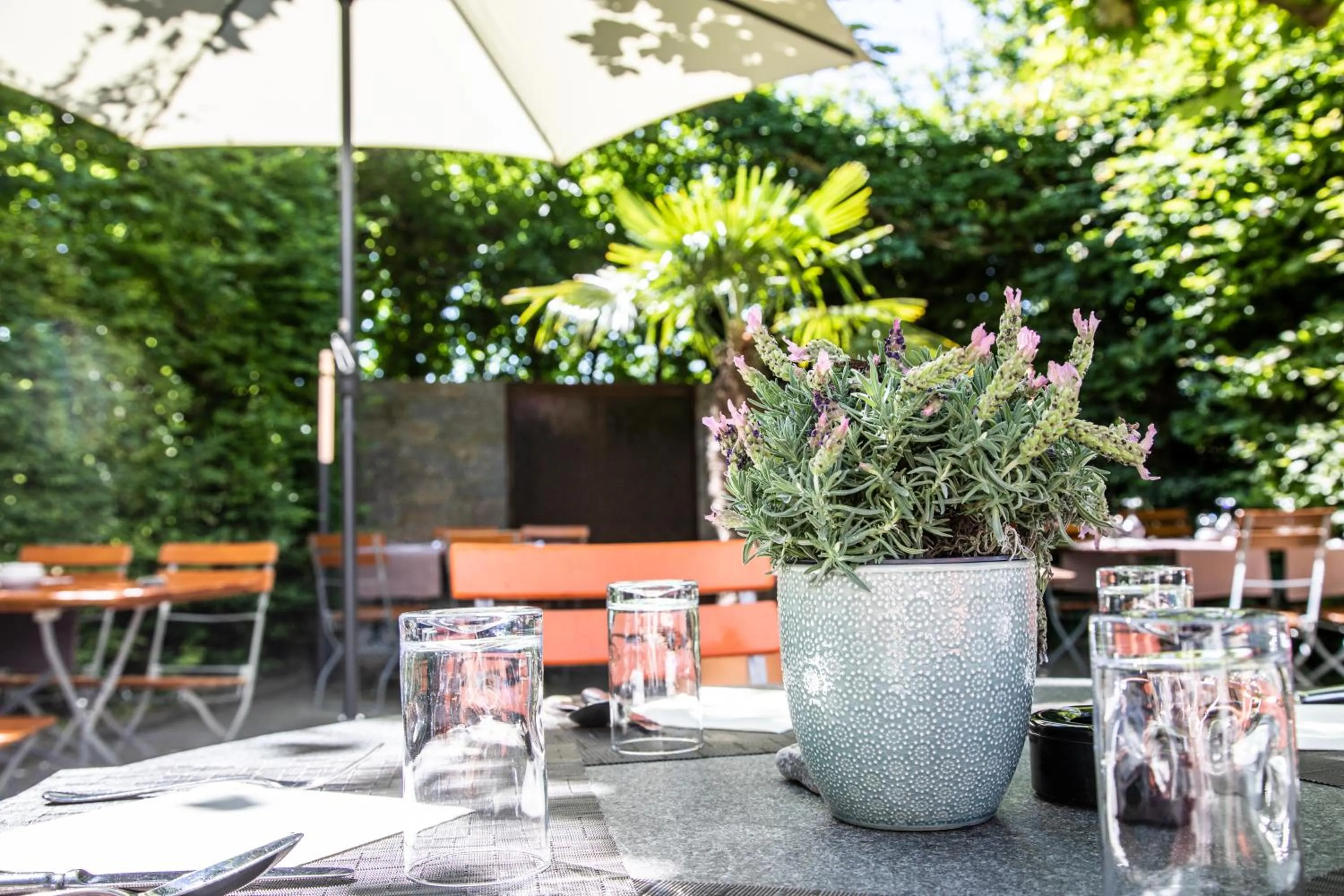 Restaurant/places to eat in Gasthof Enge Self Check-In Hotel