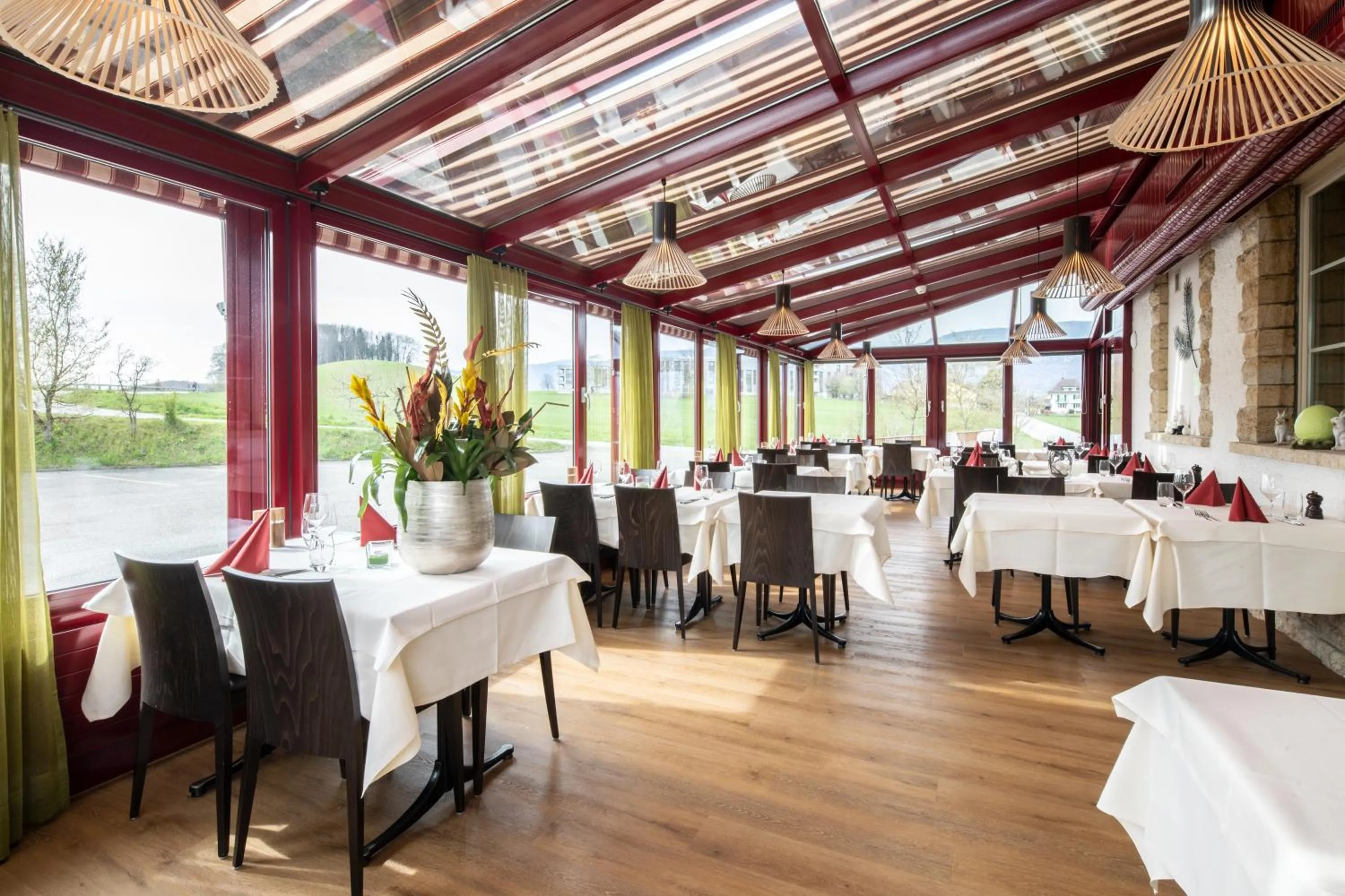 Restaurant/places to eat in Gasthof Enge Self Check-In Hotel