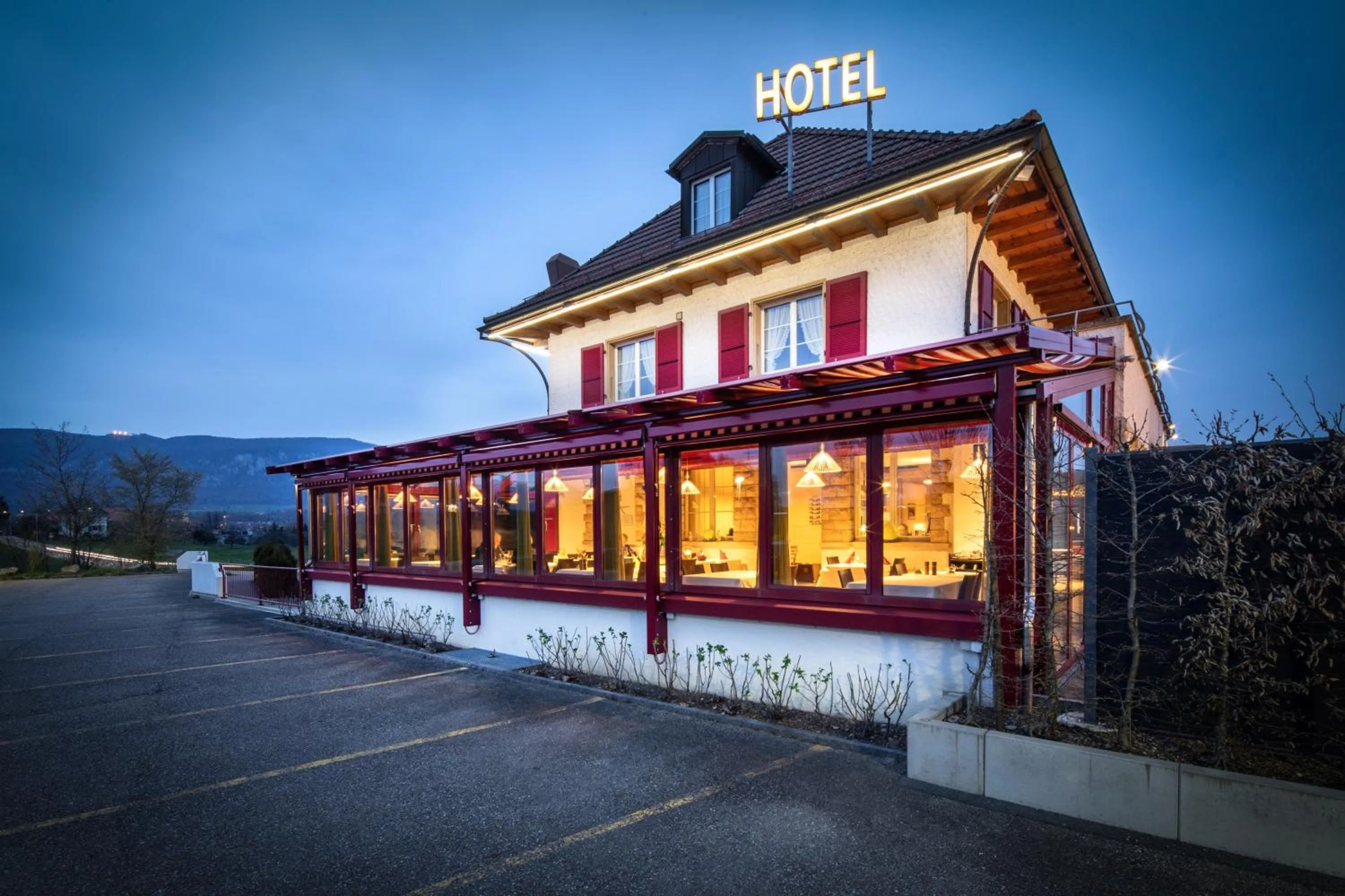 Restaurant/places to eat in Gasthof Enge Self Check-In Hotel