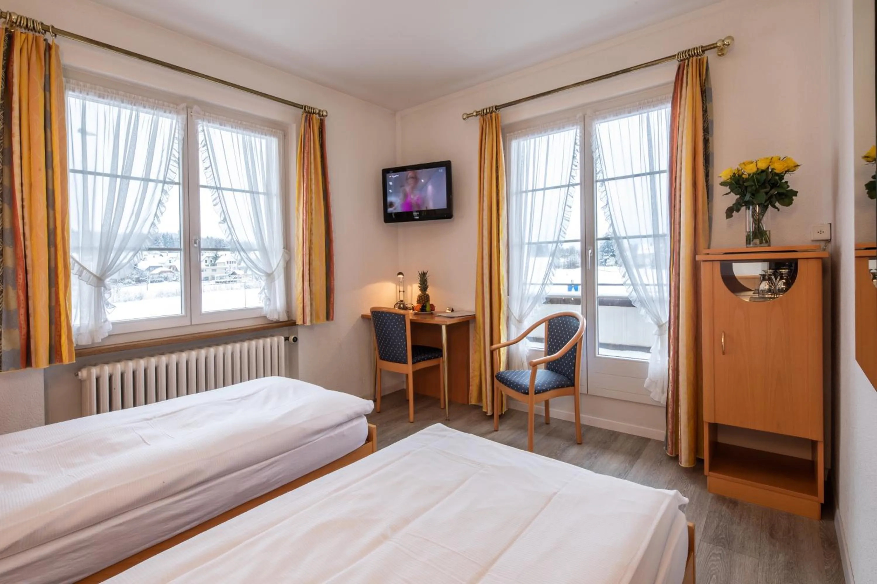 Photo of the whole room, Bed in Gasthof Enge Self Check-In Hotel