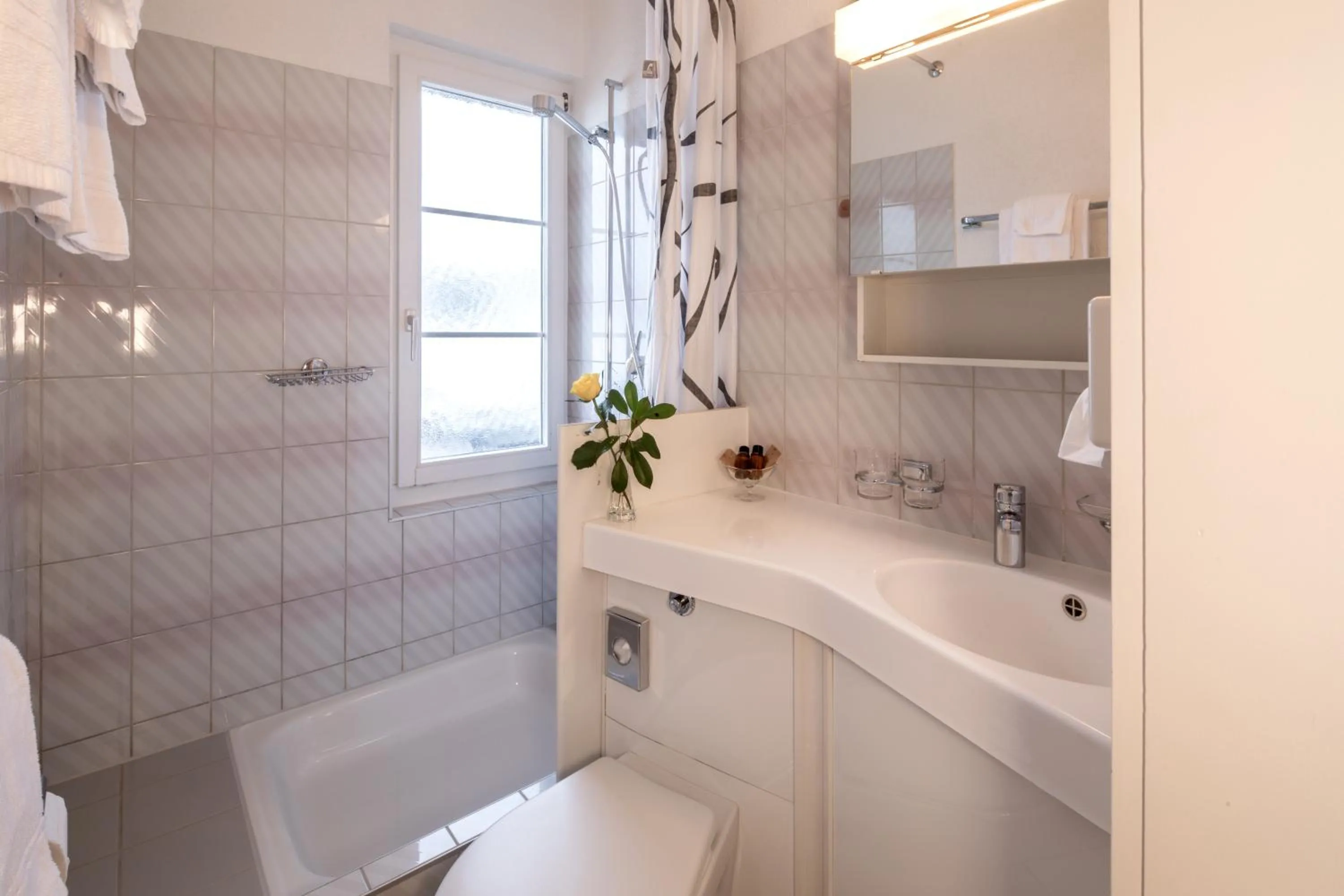 Bathroom in Gasthof Enge Self Check-In Hotel