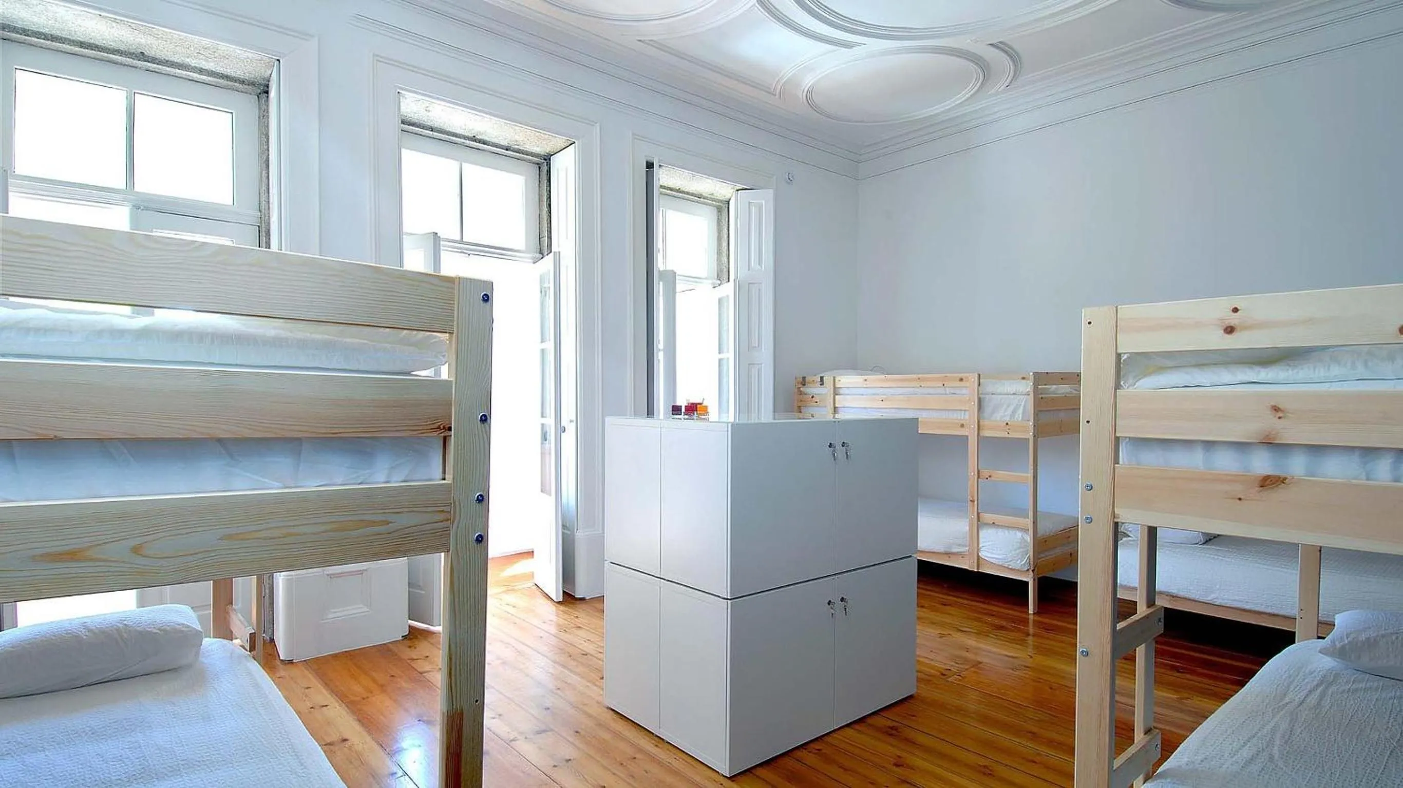 Bed in So Cool Hostel Porto