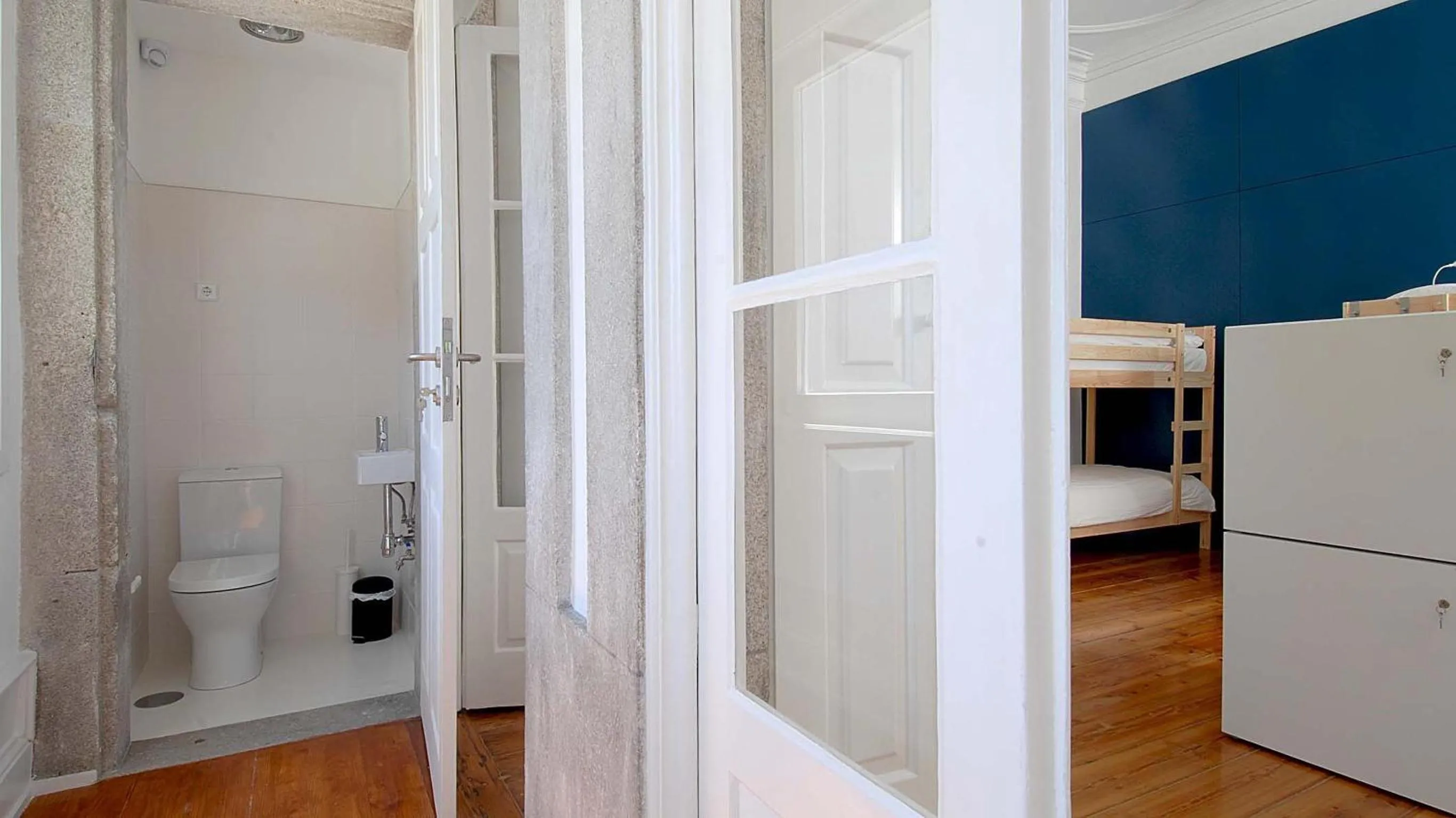 Toilet in So Cool Hostel Porto