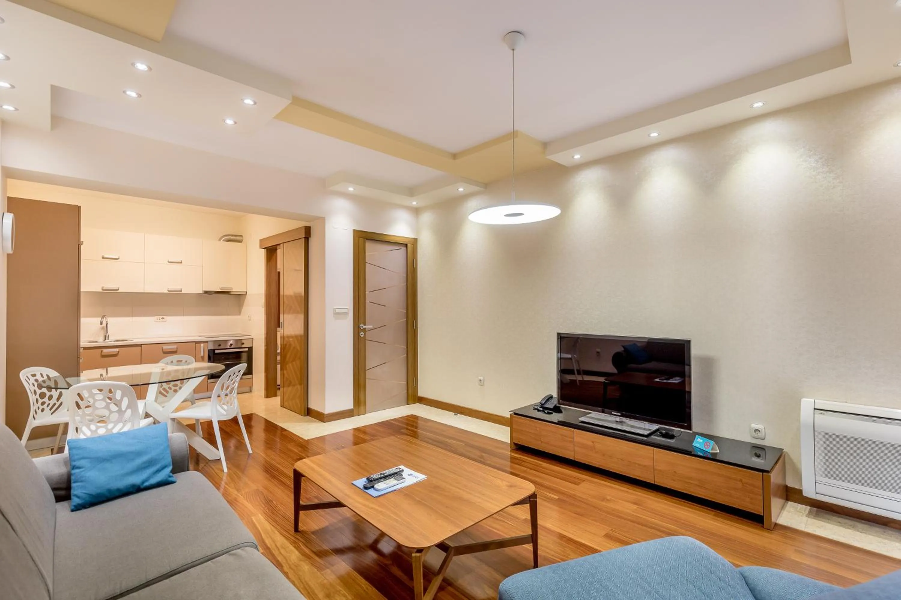 TV and multimedia in Apartments Athos