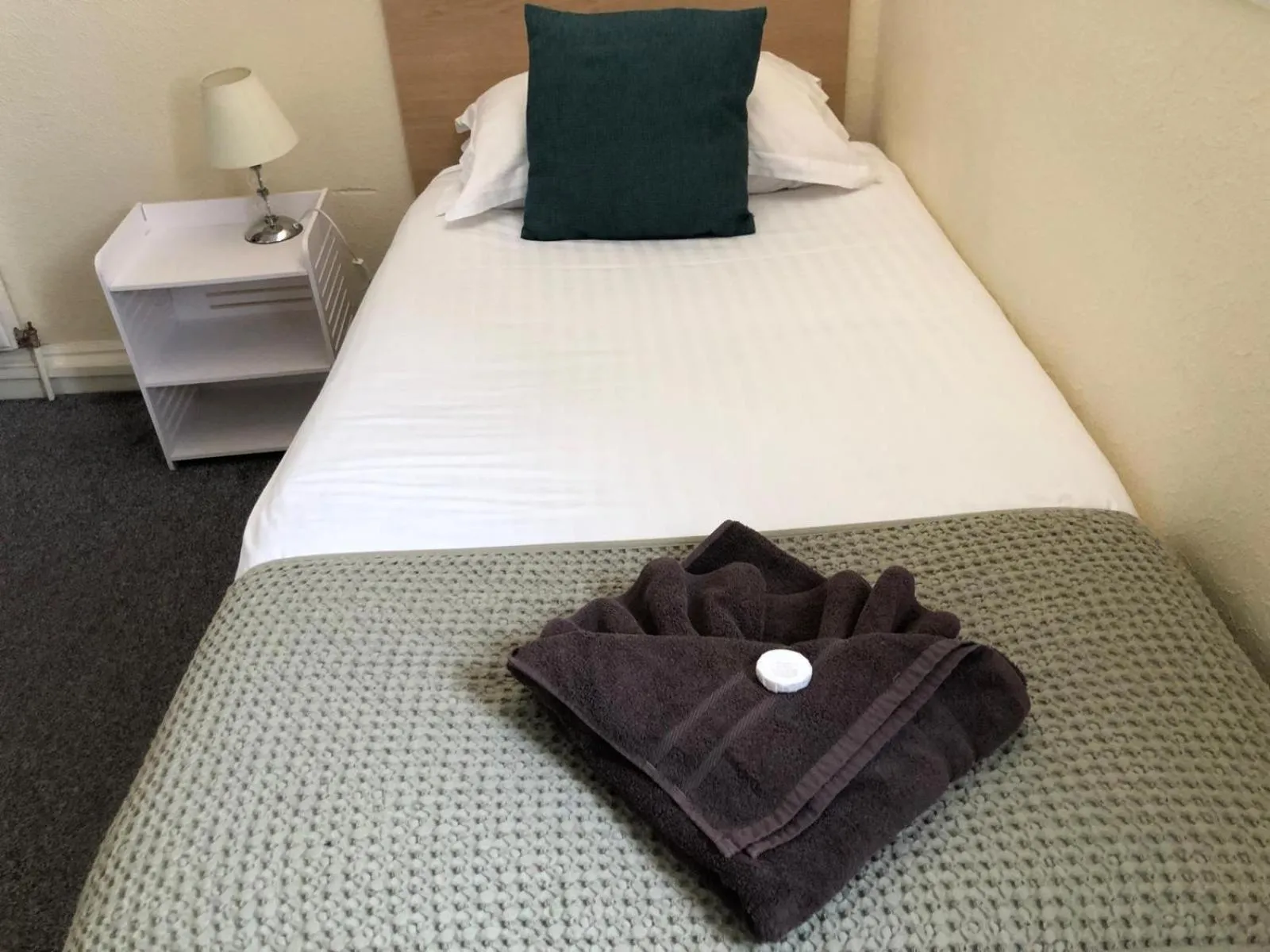 Bed in Royal Grosvenor Hotel