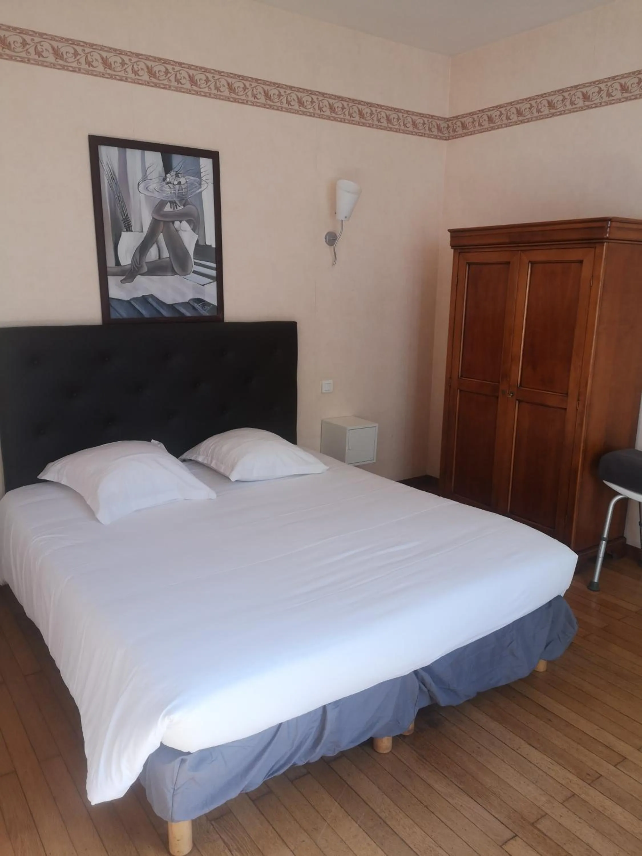 Bedroom, Bed in Hôtel des Ducs