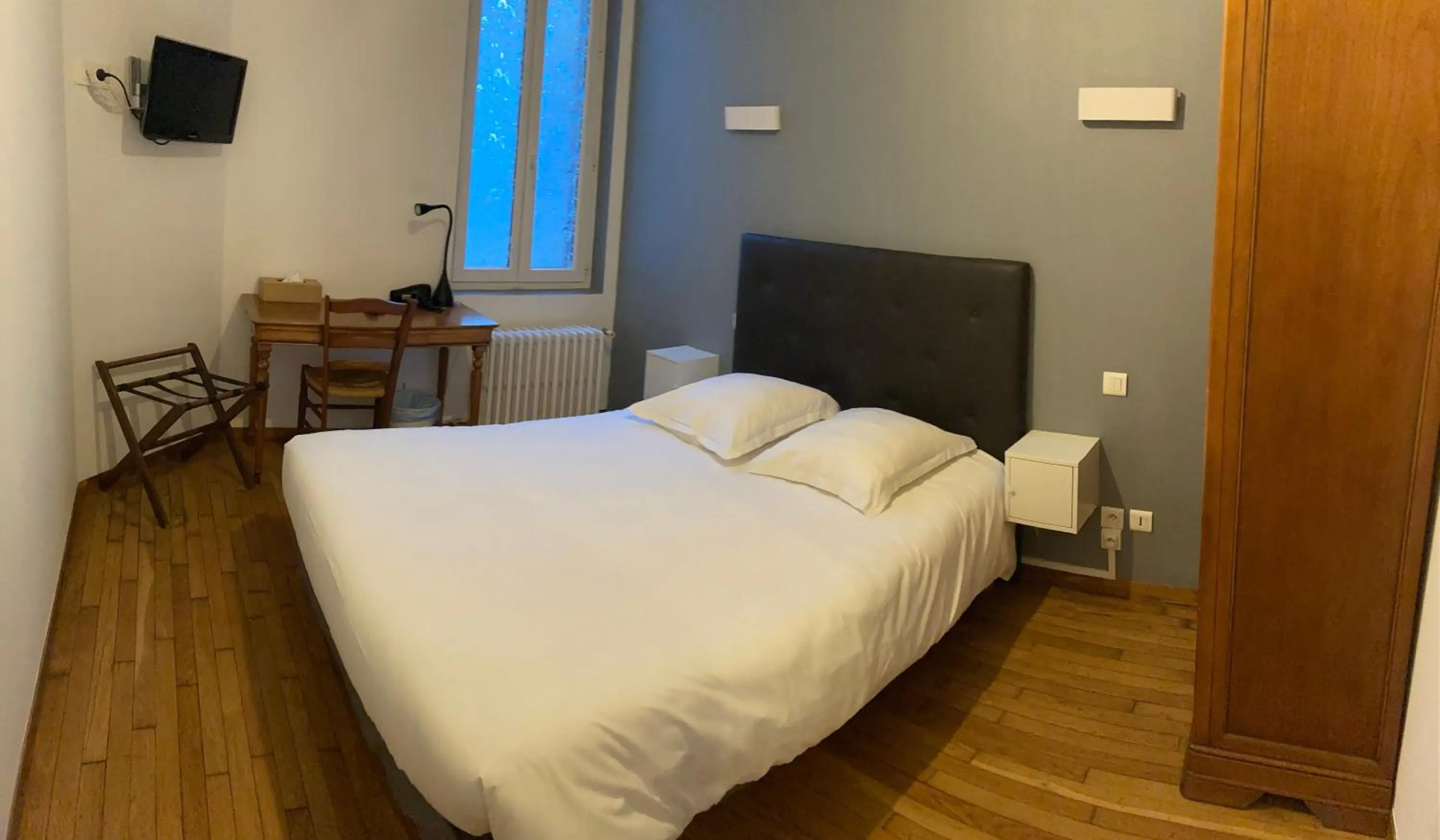 Bedroom, Bed in Hôtel des Ducs