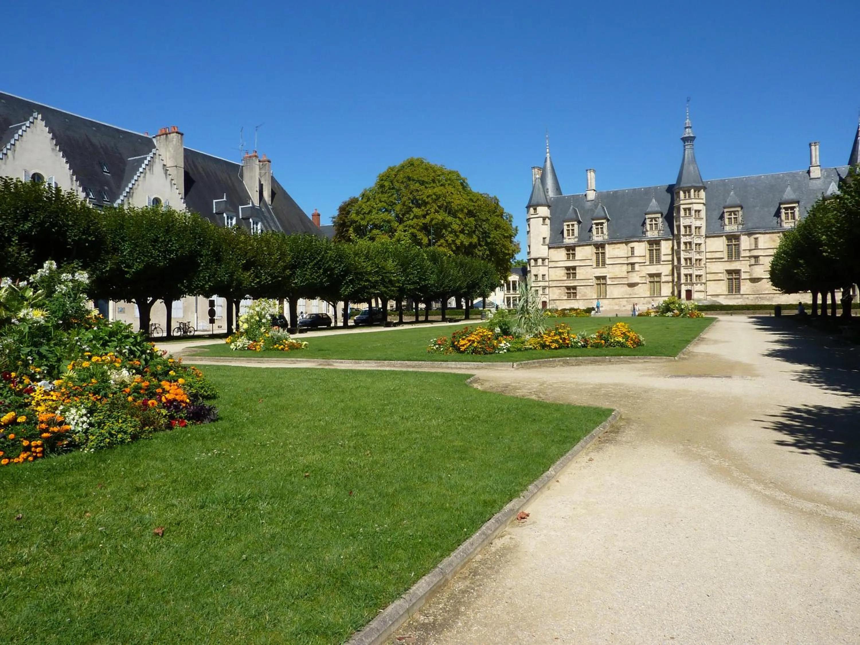 Nearby landmark in Hôtel des Ducs