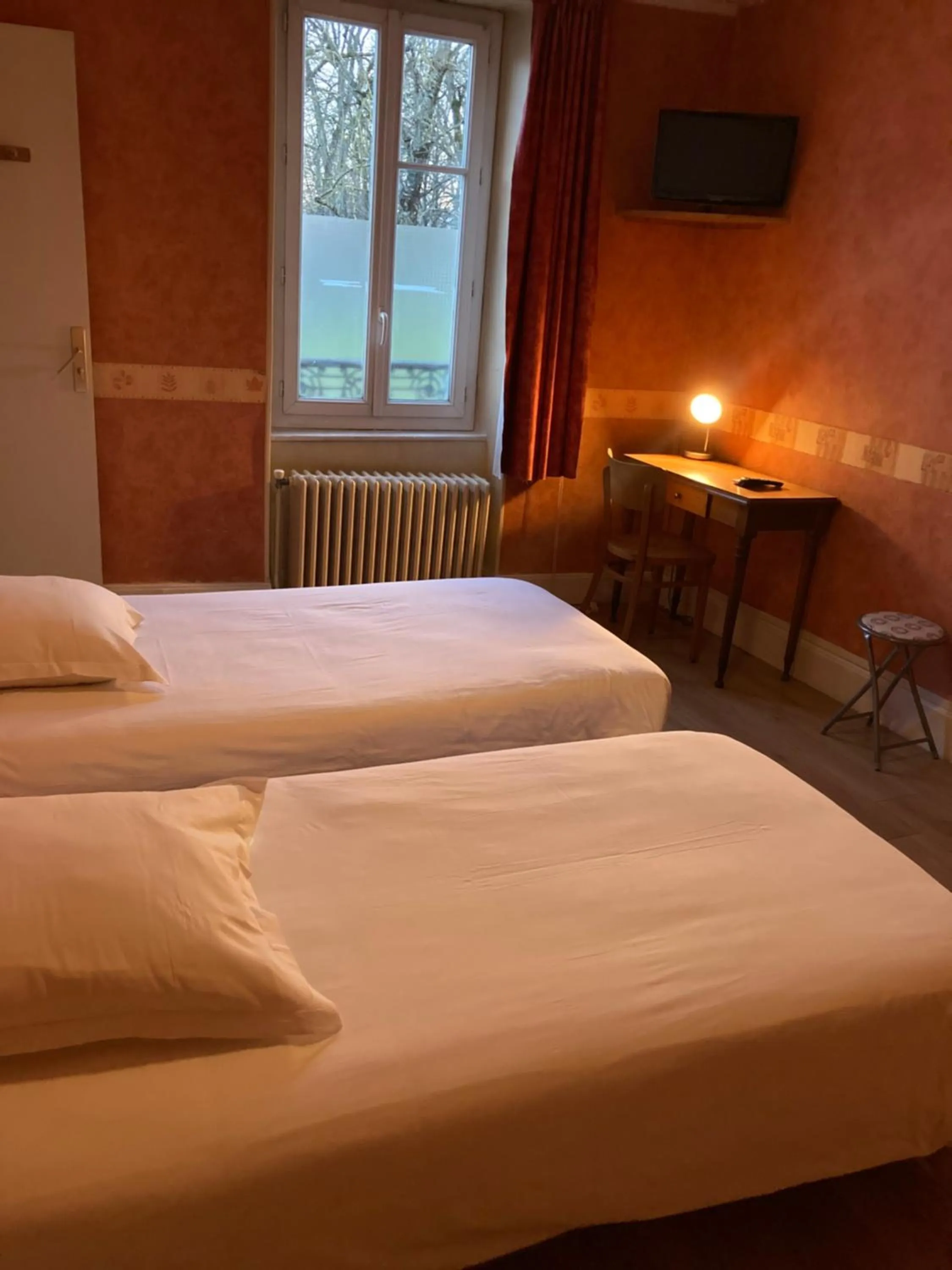 Bedroom, Bed in Hôtel des Ducs