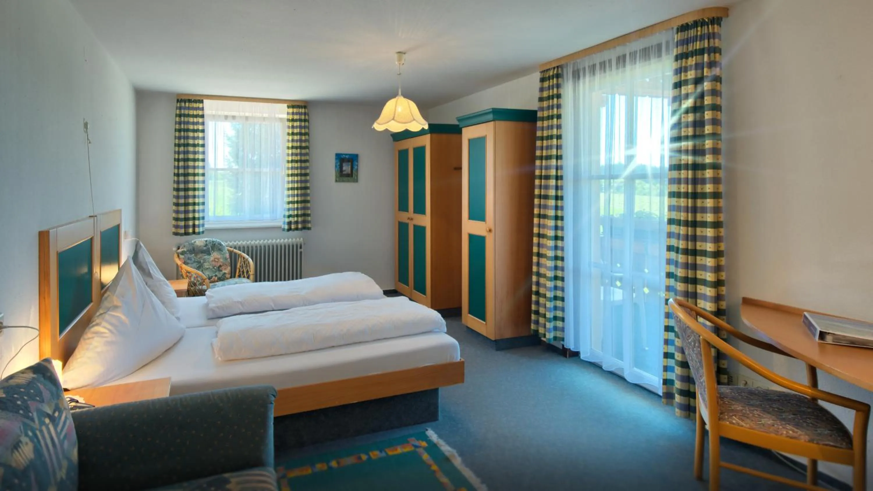 Photo of the whole room, Bed in Landgasthof Zum Schwanen