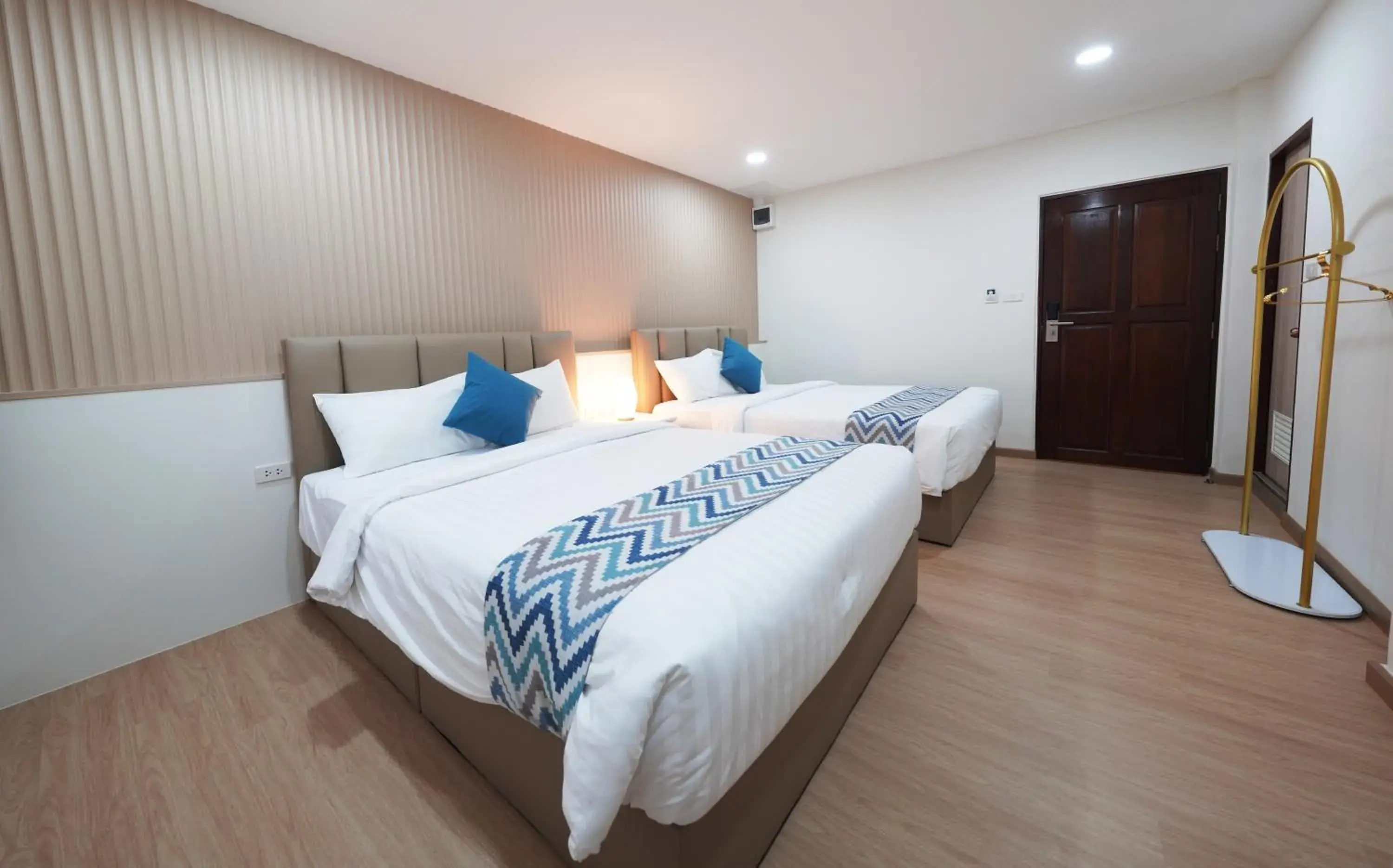 Photo of the whole room, Bed in Excel Hotel Bangkok former Sri Krungthep Hotel Photo of the whole room, Bed in Excel Hotel Bangkok former Sri Krungthep Hotel