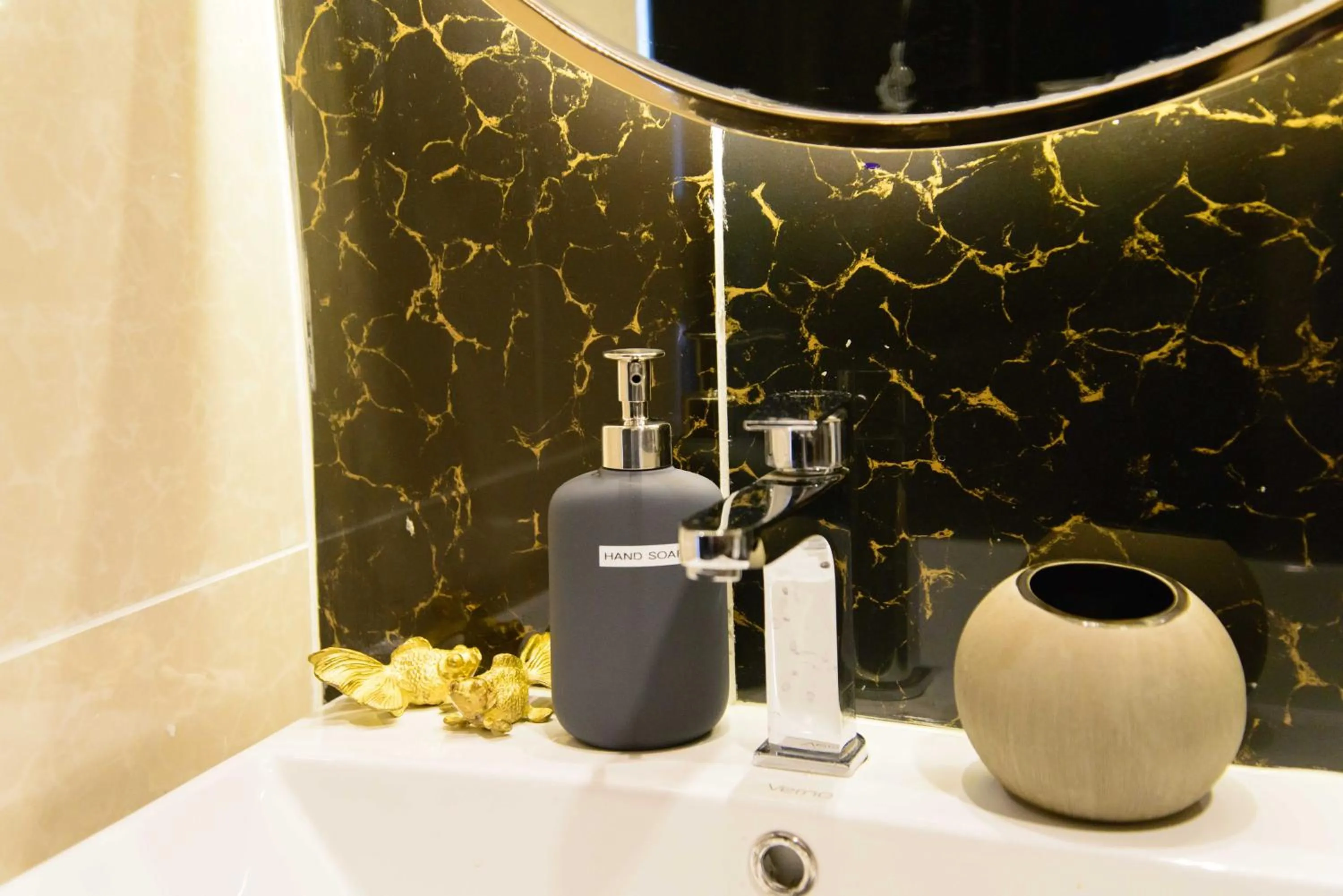 Bathroom in 87 Oldtown at River Pier