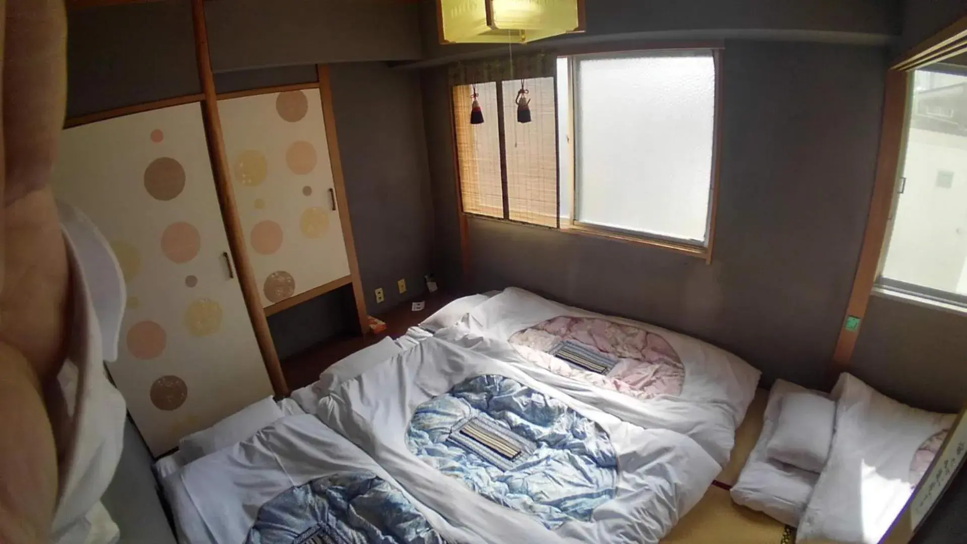 Classic Triple Room - single occupancy in 女性用 Art Setouchi Triennale Hotel Female Only Classic Triple Room - single occupancy in 女性用 Art Setouchi Triennale Hotel Female Only