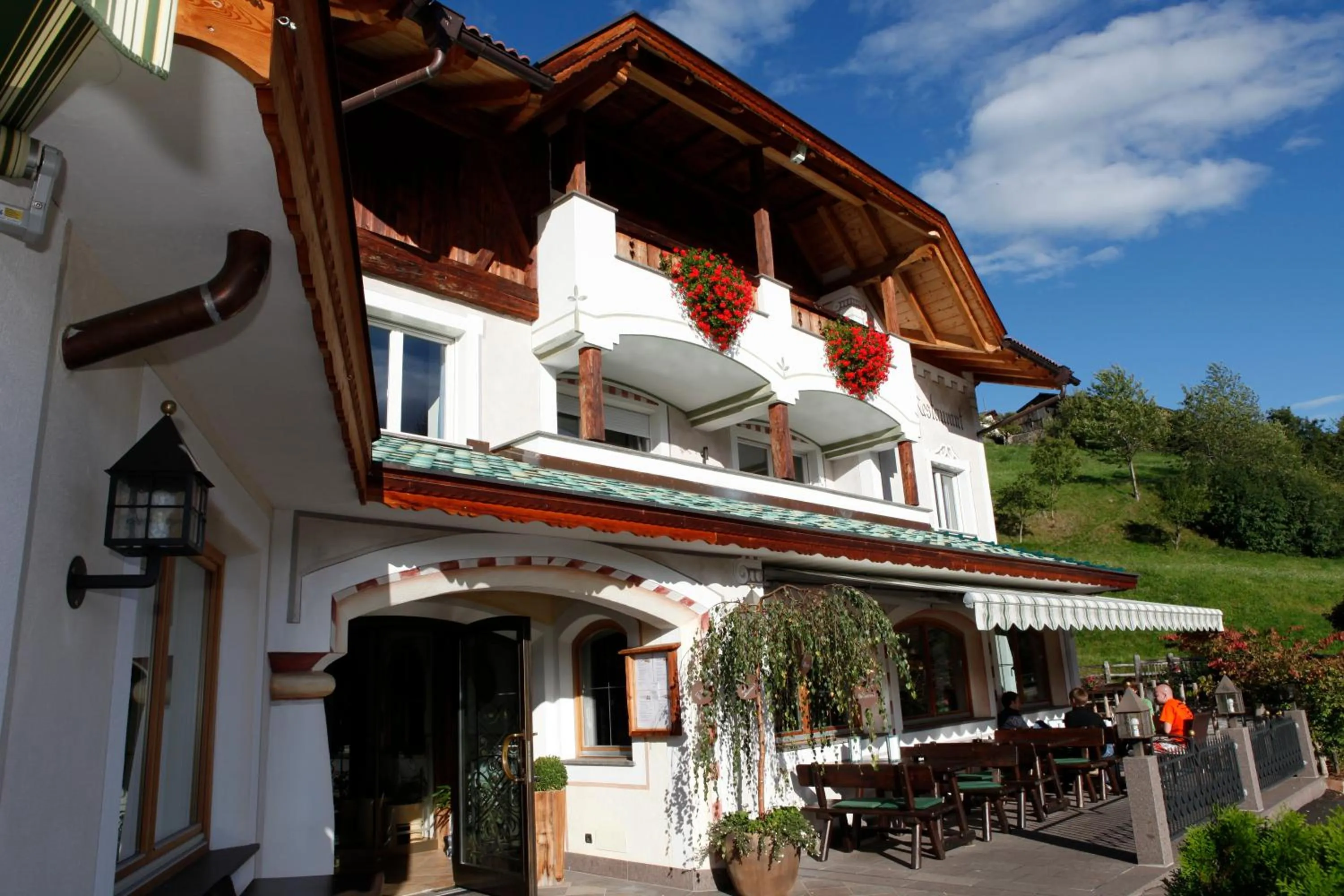 Facade/entrance in Hotel Hubertusstube