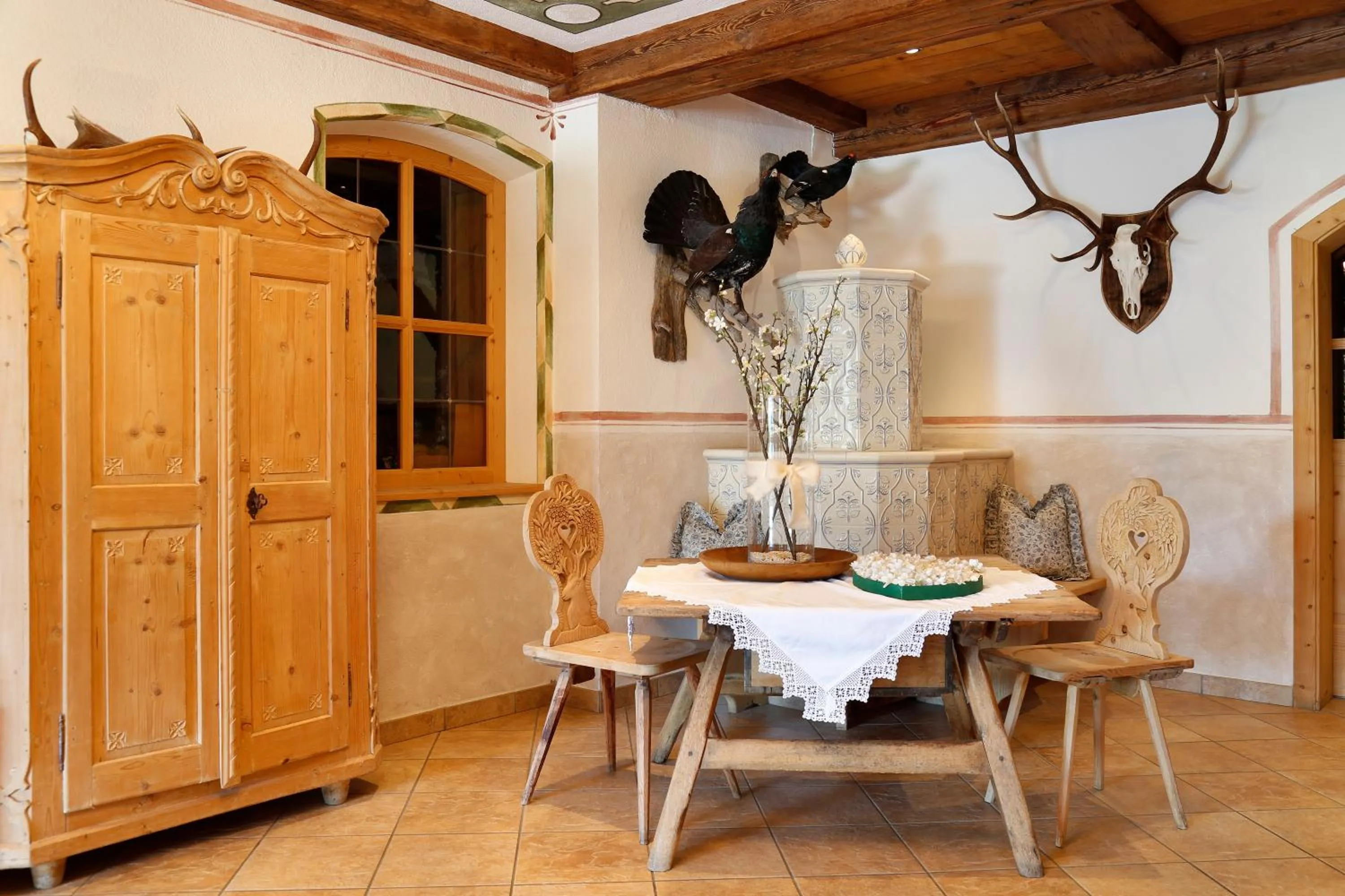 Seating area in Hotel Hubertusstube