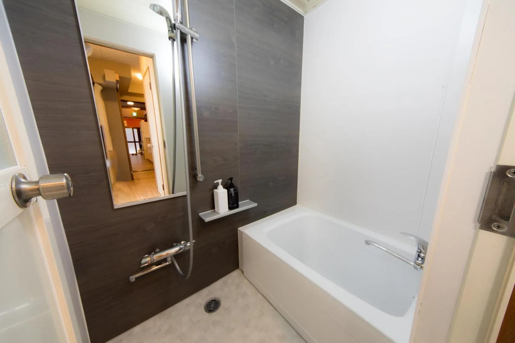 Bathroom in 京町家 懿造 -Kyomachiya IZO-