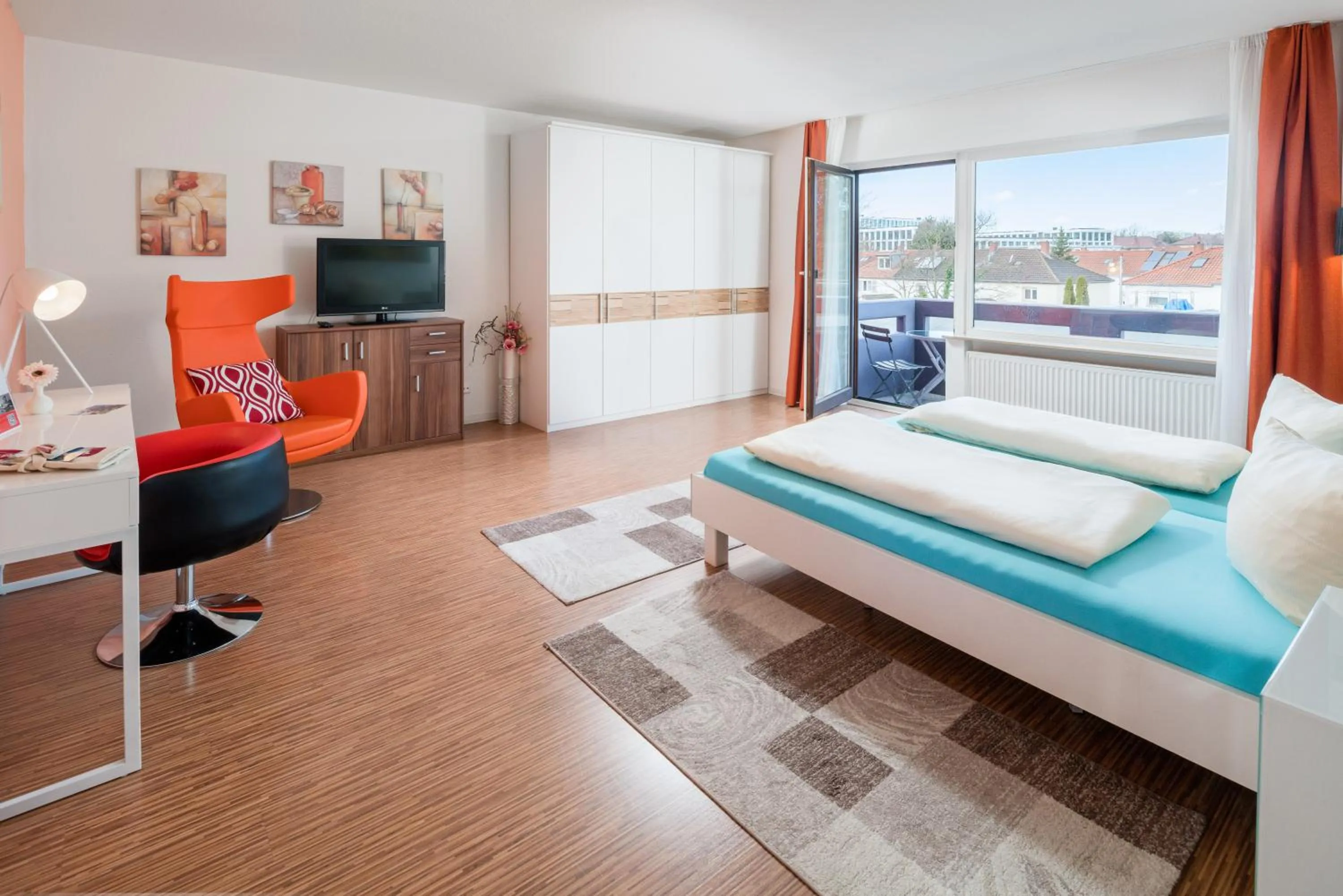 Photo of the whole room, Bed in Hotel Am Gottesauer Schloss